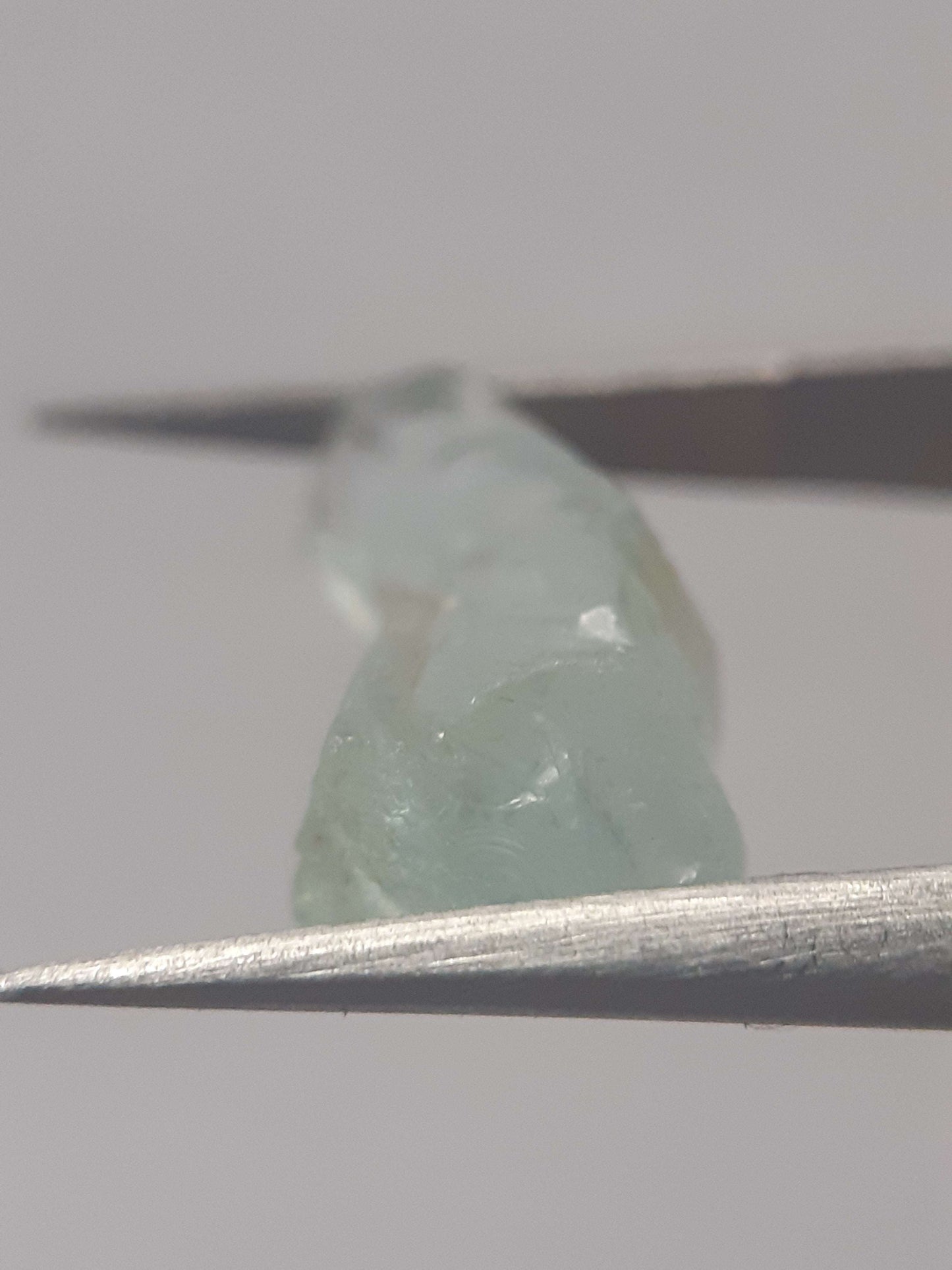 Natural greenish blue Aquamarine - 4.780 ct - Rough Gemstone - for faceting All Aquamarine Gemstones - Rough Aquamarine Natural Gems Belgium