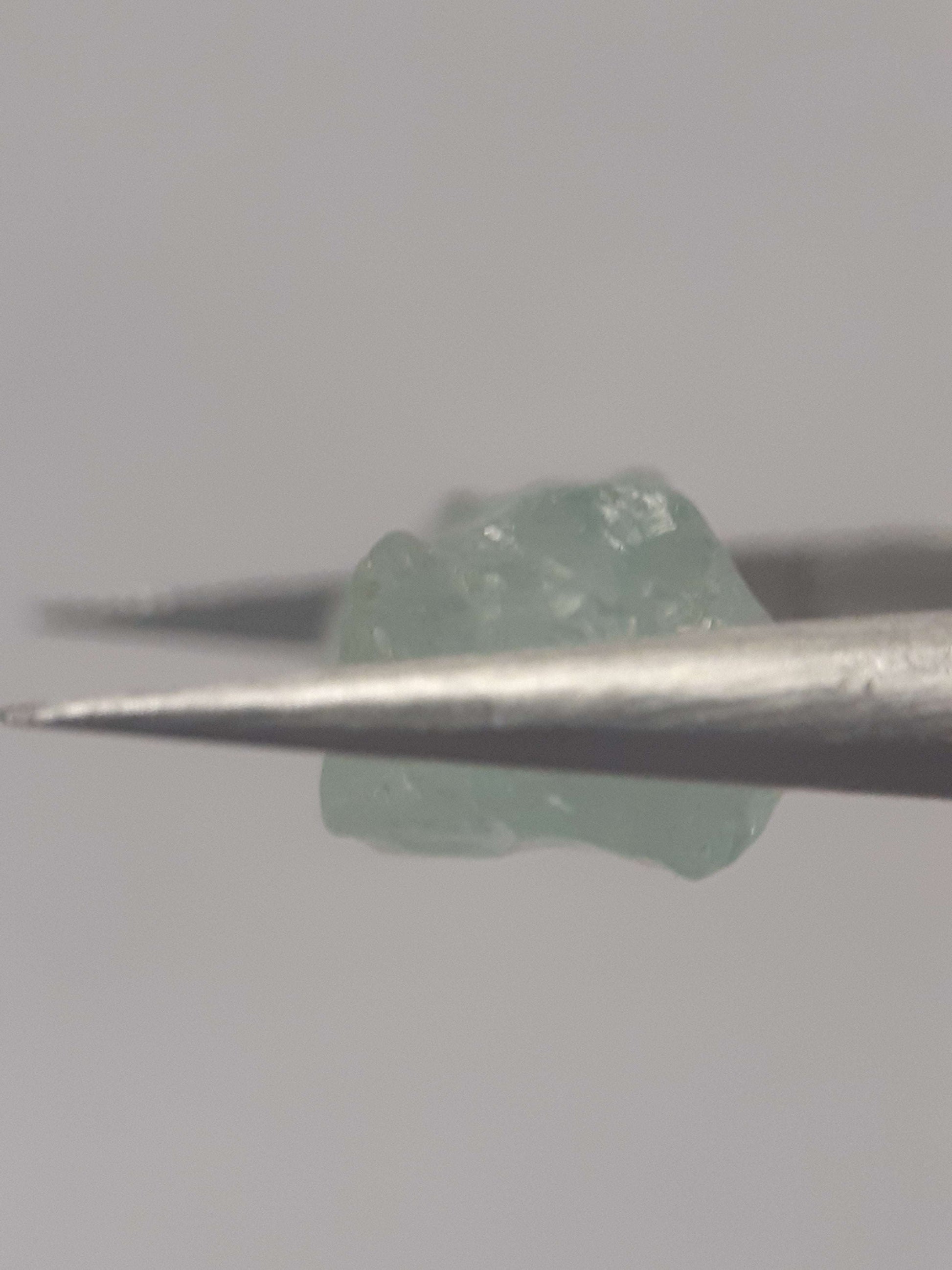 Natural greenish blue Aquamarine - 4.780 ct - Rough Gemstone - for faceting All Aquamarine Gemstones - Rough Aquamarine Natural Gems Belgium