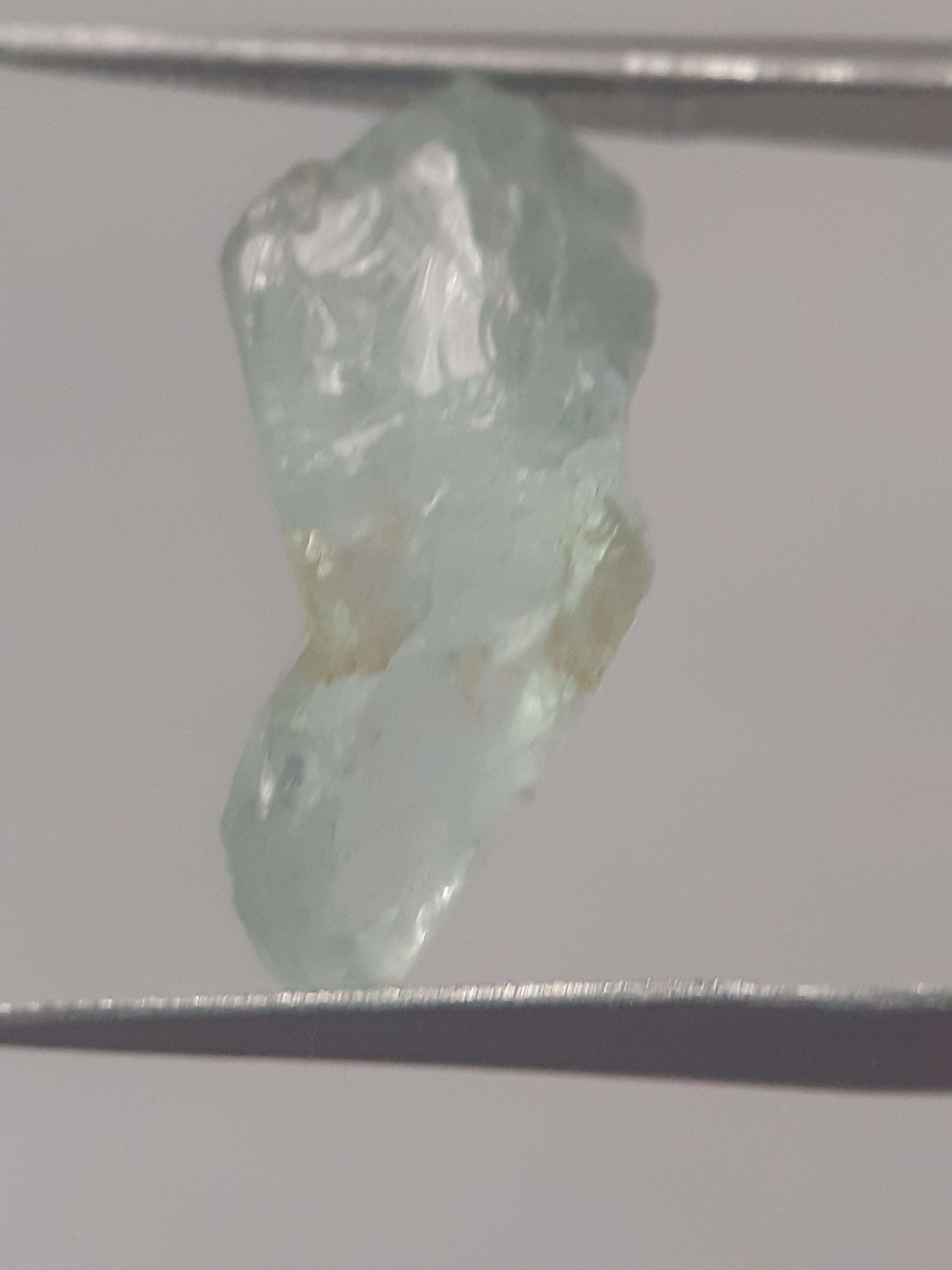 Natural greenish blue Aquamarine - 4.780 ct - Rough Gemstone - for faceting All Aquamarine Gemstones - Rough Aquamarine Natural Gems Belgium