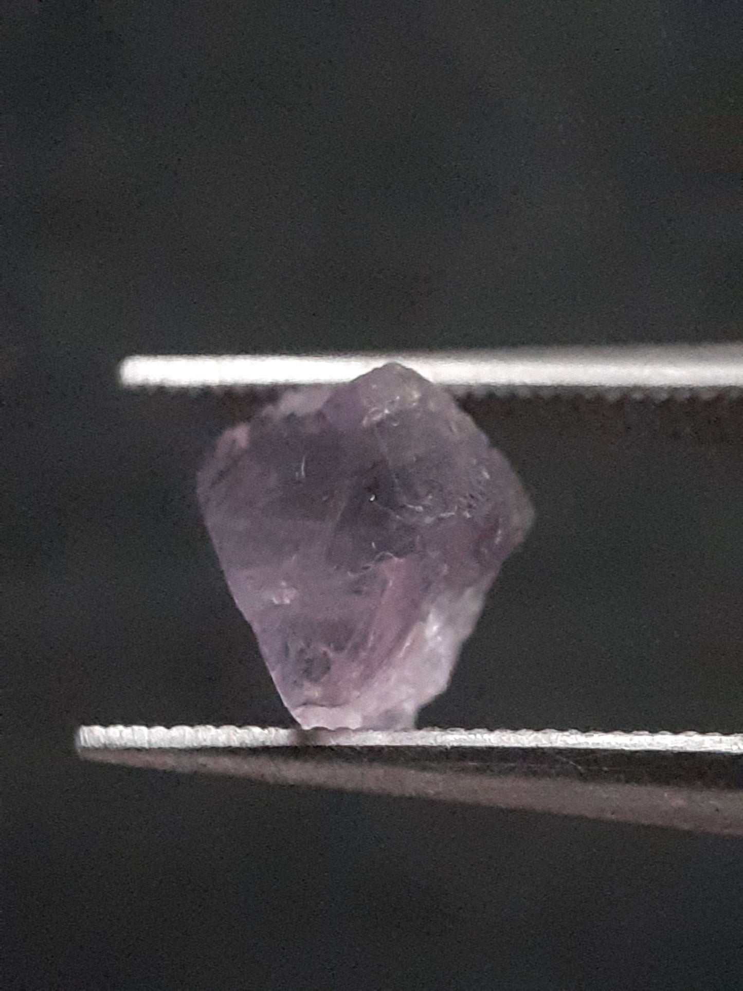 Natural light violet Scapolite - 1.315 ct - rough gemstone All Scapolite Gemstones - Rough Scapolite Natural Gems Belgium