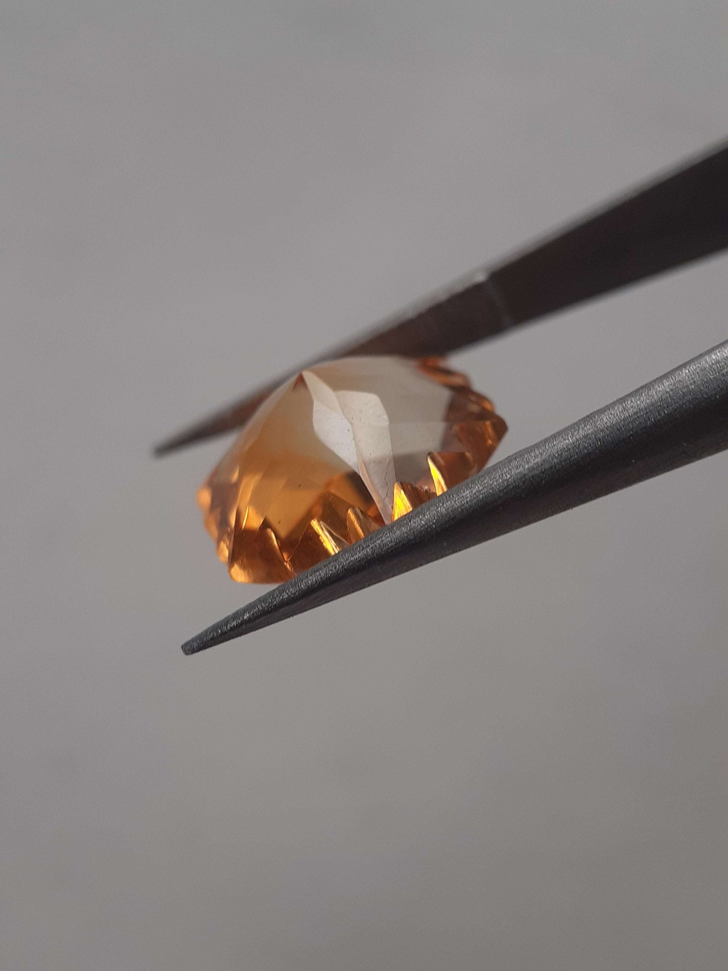 Natural light yellow Citrine - 4.989 ct - hexagon - unheated All Citrine Gemstones - Faceted Citrine Natural Gems Belgium