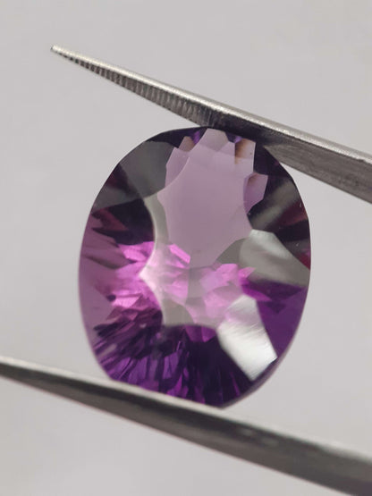 Natural medium purple Amethyst - 19.097 ct - oval - unheated All Amethyst Gemstones Natural Gems Belgium