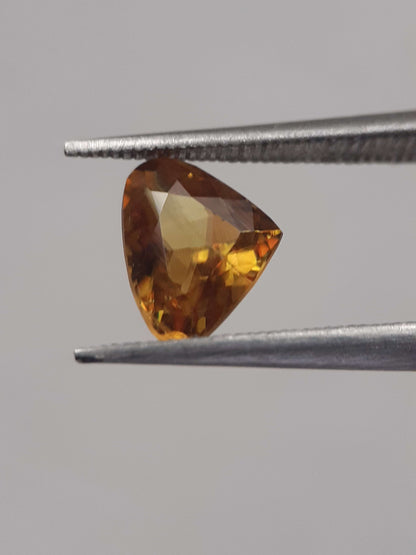 Natural orangey yellow shpene - 0.889 ct - Pear - unheated All Sphene (Titanite) Gemstones - Faceted Sphene Natural Gems Belgium