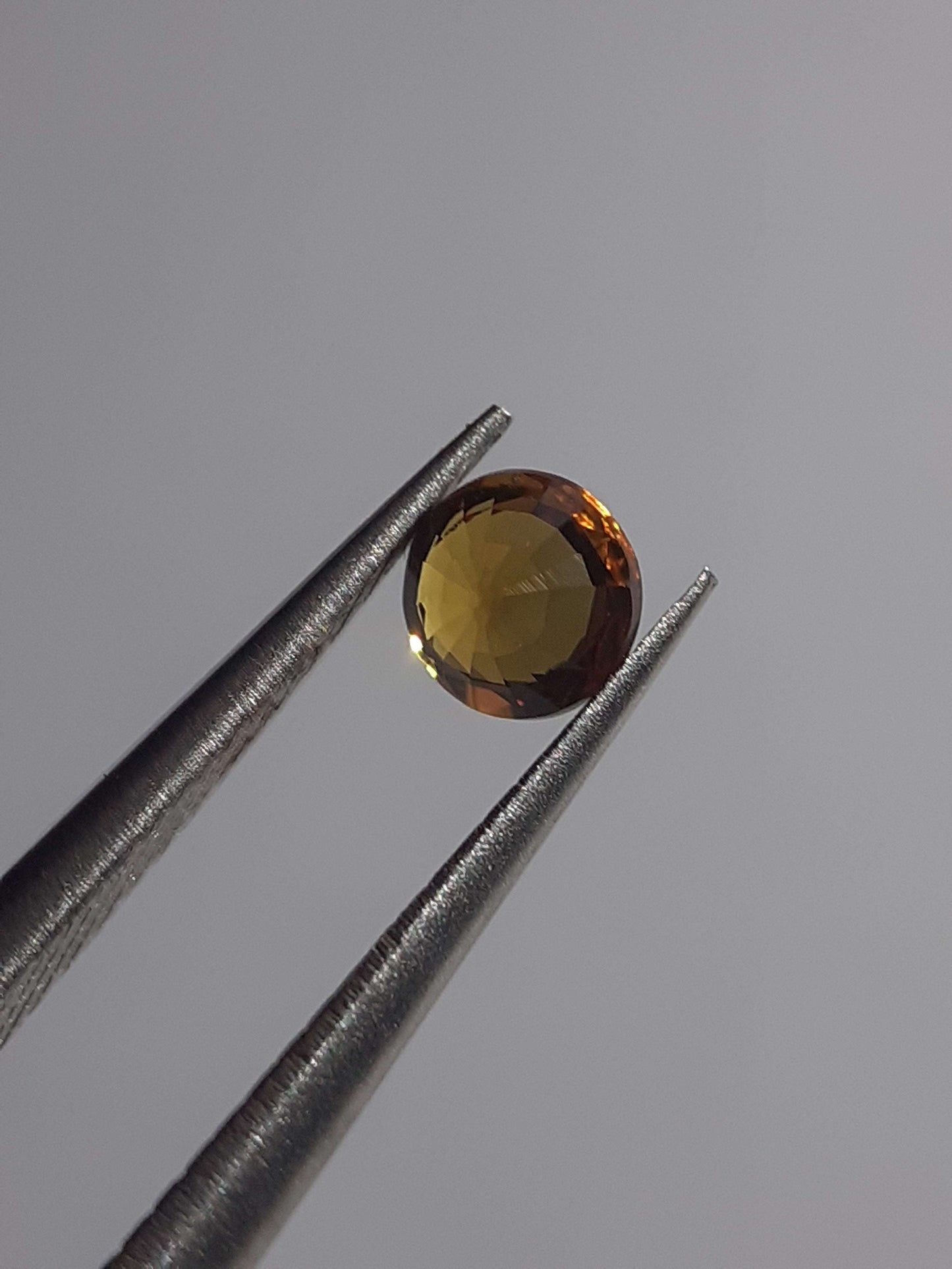 Natural orangy Yellow Sapphire - 0.34ct - round - Beryllium treated - Certified by NGB All Sapphire Gemstones - Faceted Sapphire Natural Gems Belgium