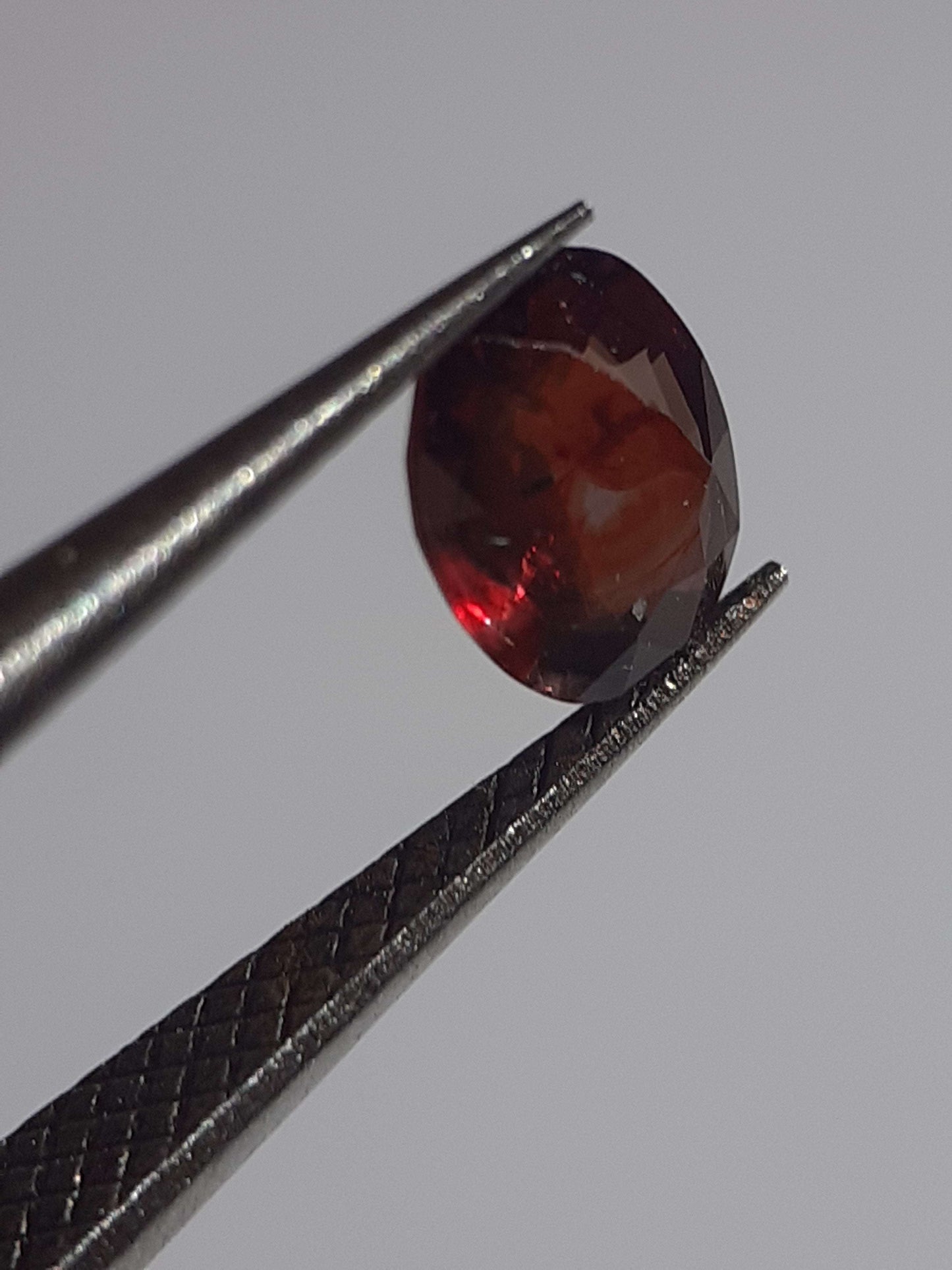 Natural orangy reddish purple Sapphire - 0.34 ct - oval - unheated - Tanzania - Certified by NGB All Sapphire Gemstones - Faceted Sapphire Natural Gems Belgium