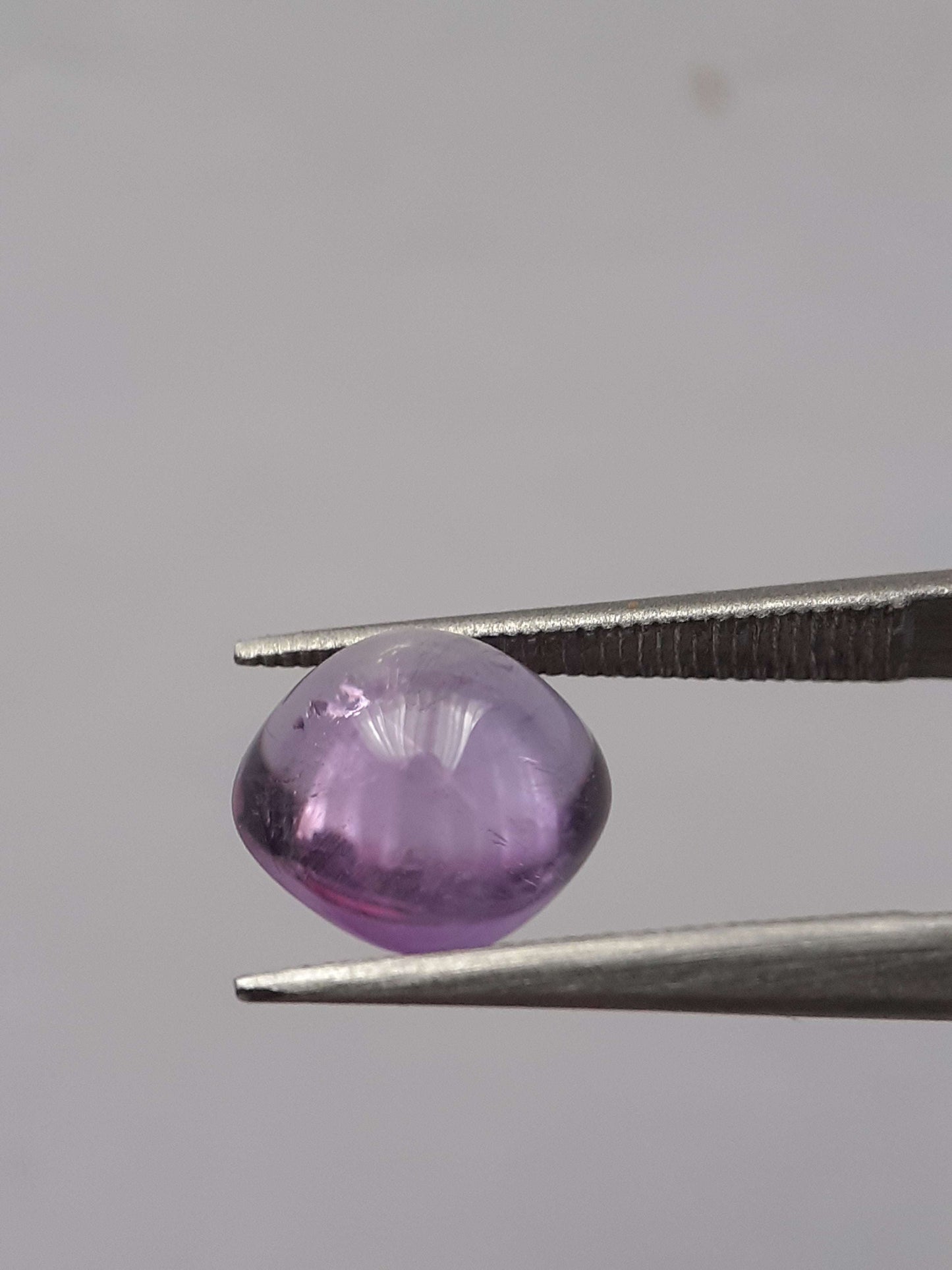 Natural purple Amethyst - 1.644 ct - cushion cabochon - 7.0 x 7.0 mm All Amethyst Gemstones Natural Gems Belgium