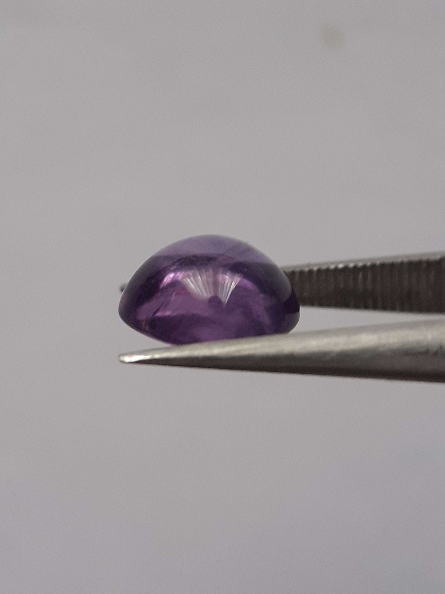 Natural purple Amethyst - 1.644 ct - cushion cabochon - 7.0 x 7.0 mm All Amethyst Gemstones Natural Gems Belgium