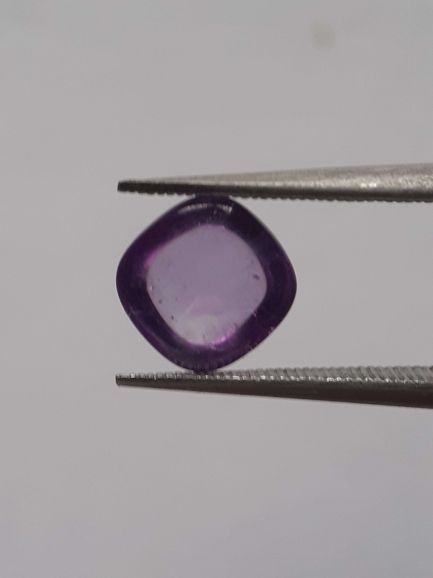 Natural purple Amethyst - 1.644 ct - cushion cabochon - 7.0 x 7.0 mm All Amethyst Gemstones Natural Gems Belgium