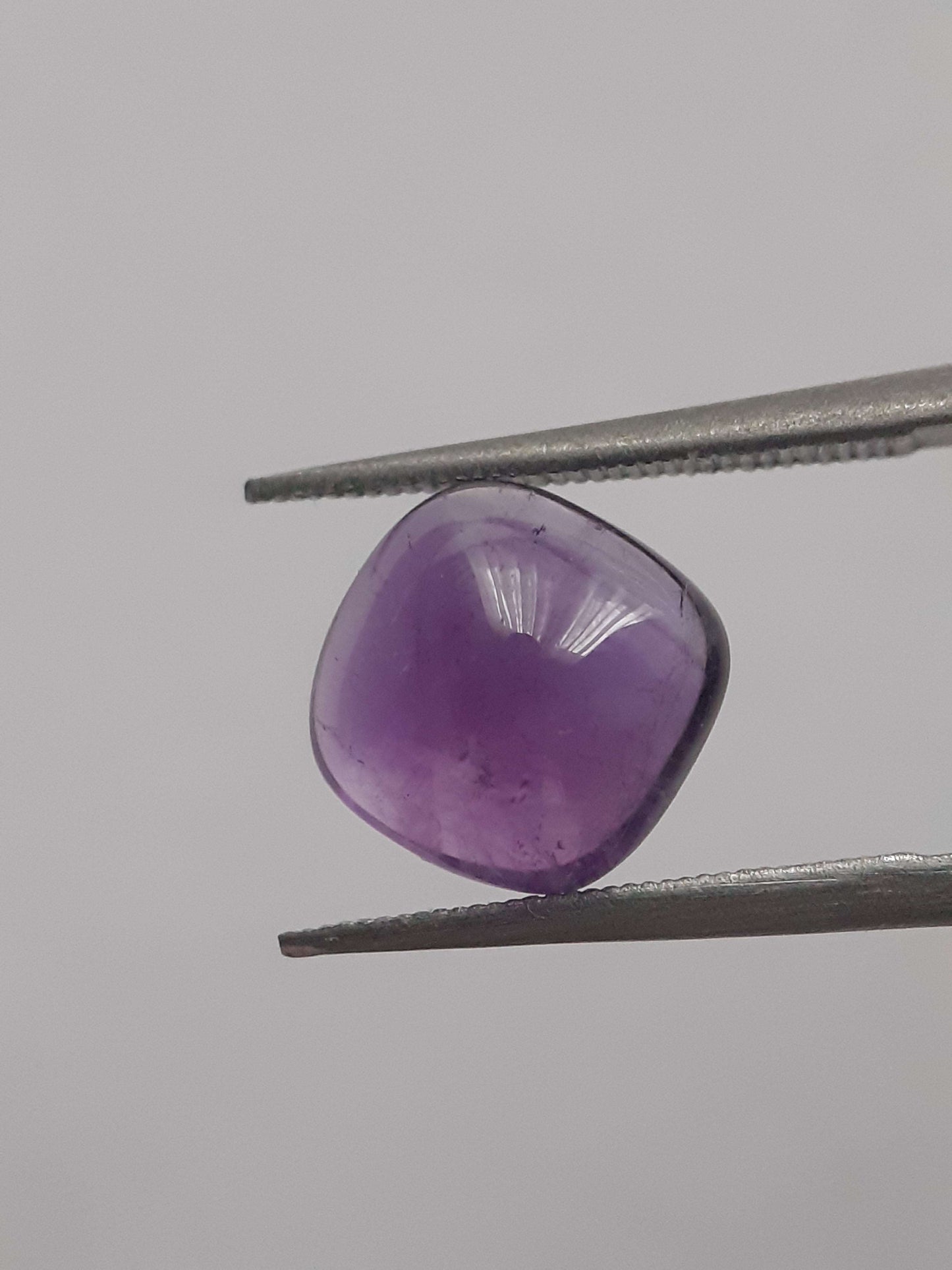 Natural Gems Belgium - All Amethyst Gemstones - Natural purple Amethyst - 2.188 ct - cushion cabochon - 7.8 x 7.8 mm *** € 2.75