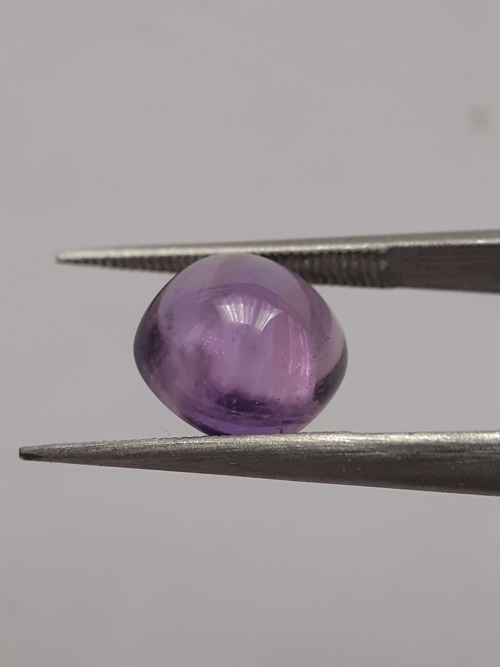 Natural purple Amethyst - 2.444 ct - cushion cabochon - 8.0 x 8.0 mm All Amethyst Gemstones Natural Gems Belgium