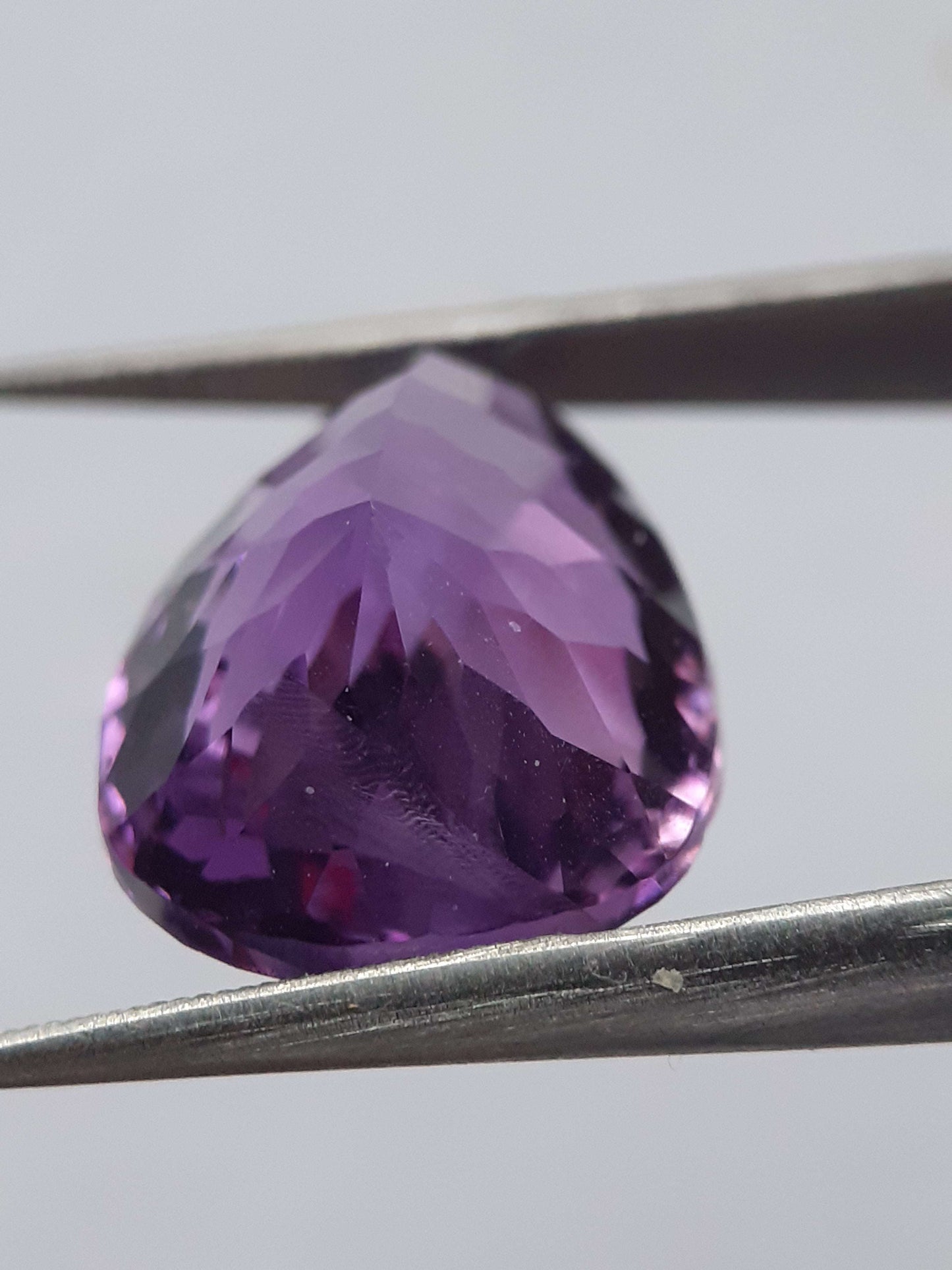 Natural purple Amethyst - 9.778 ct - Pear - good color - good clarity All Amethyst Gemstones Natural Gems Belgium