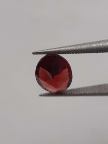 Natural Gems Belgium - All Garnet Gemstones - Natural red Rhodolite Garnet - 1.205 ct - oval - unheated *** € 11.17