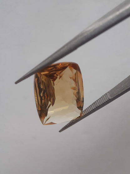 Natural yellow Citrine - 5.010 ct - cushion - unheated All Citrine Gemstones - Faceted Citrine Natural Gems Belgium