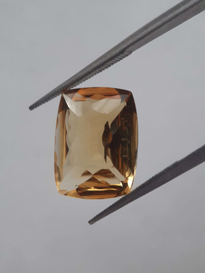 Natural yellow Citrine - 5.010 ct - cushion - unheated All Citrine Gemstones - Faceted Citrine Natural Gems Belgium