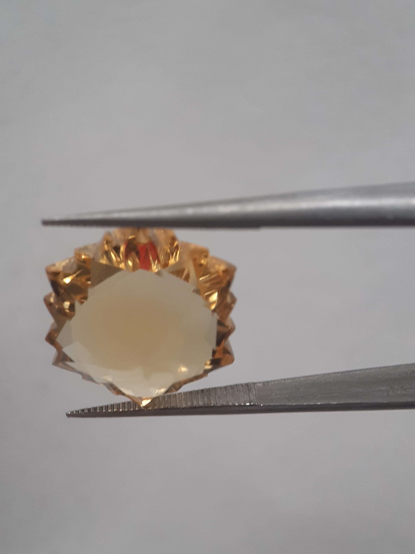 Natural yellow Citrine - 9.363 ct - hexagon - unheated All Citrine Gemstones - Faceted Citrine Natural Gems Belgium