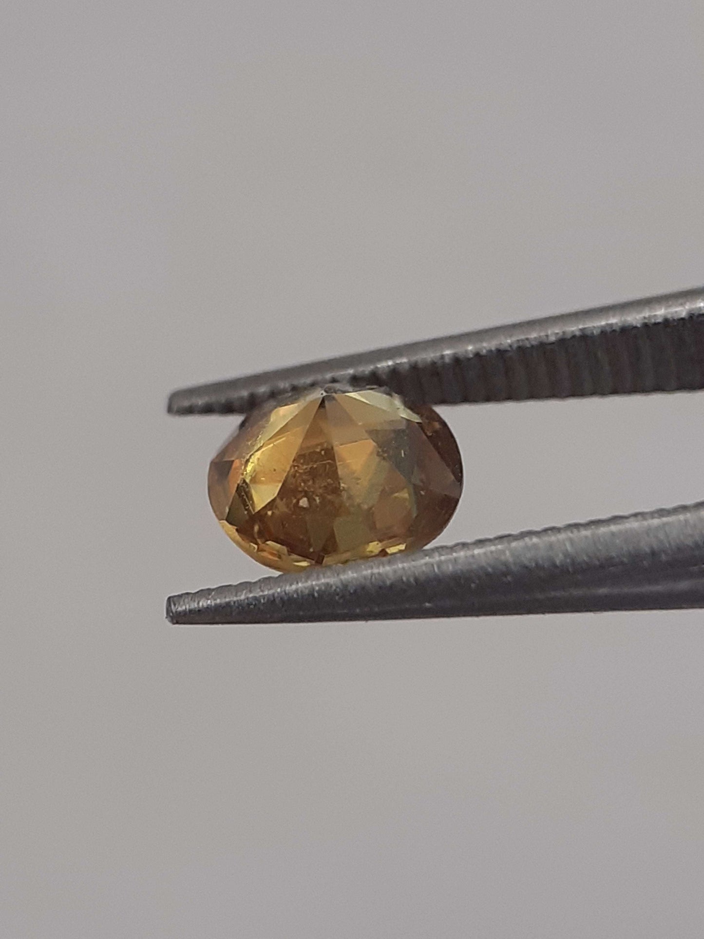 Natural yellow shpene - 0.455 ct - round - unheated All Sphene (Titanite) Gemstones - Faceted Sphene Natural Gems Belgium