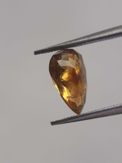 Natural yellow shpene - 1.078 ct - Pear - unheated All Sphene (Titanite) Gemstones - Faceted Sphene Natural Gems Belgium