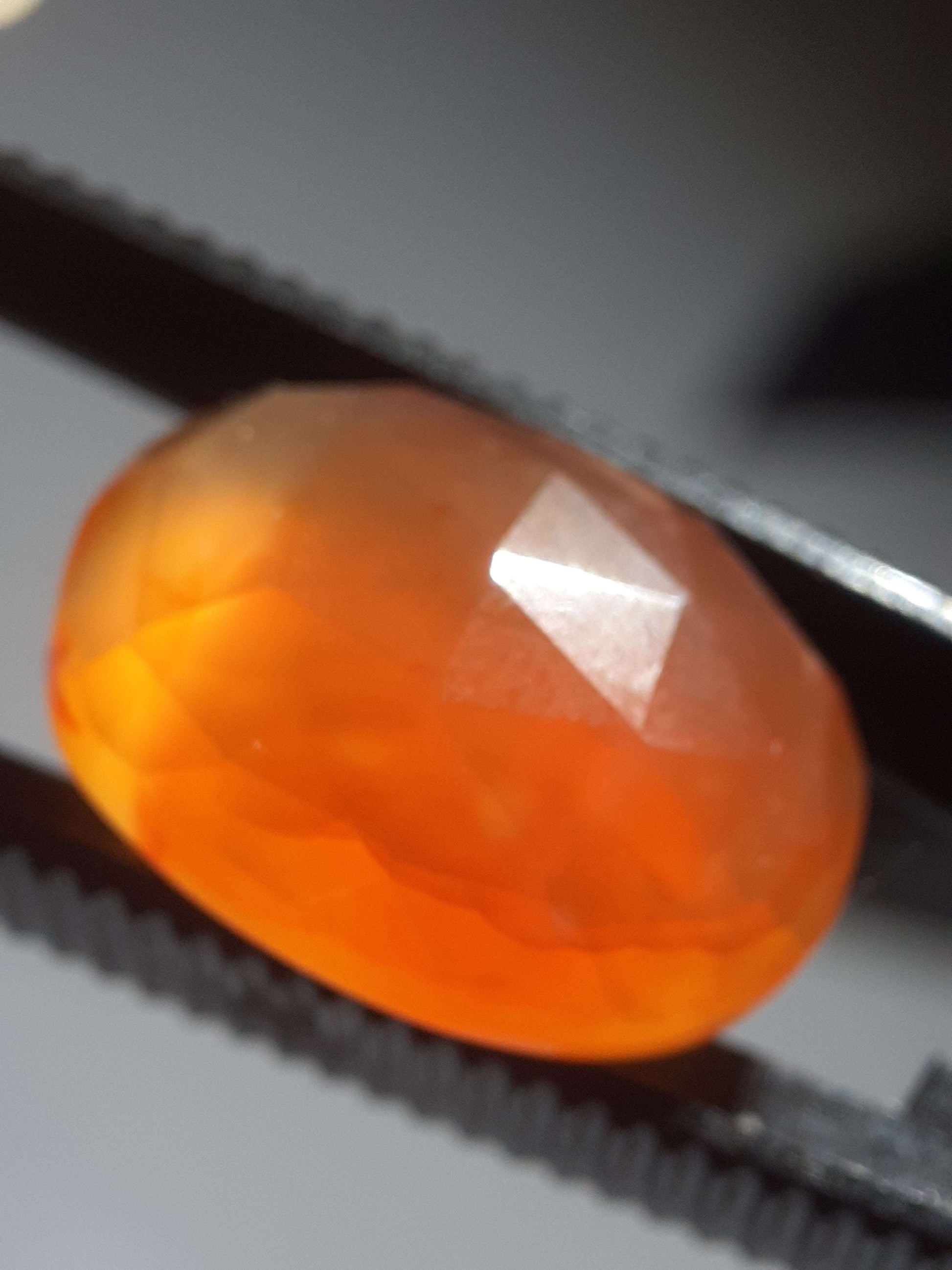 Orange Carnelian,rose cut, 14.55 ct, high quality cutting All Carnelian Gemstones - Faceted Carnelian Natural Gems Belgium