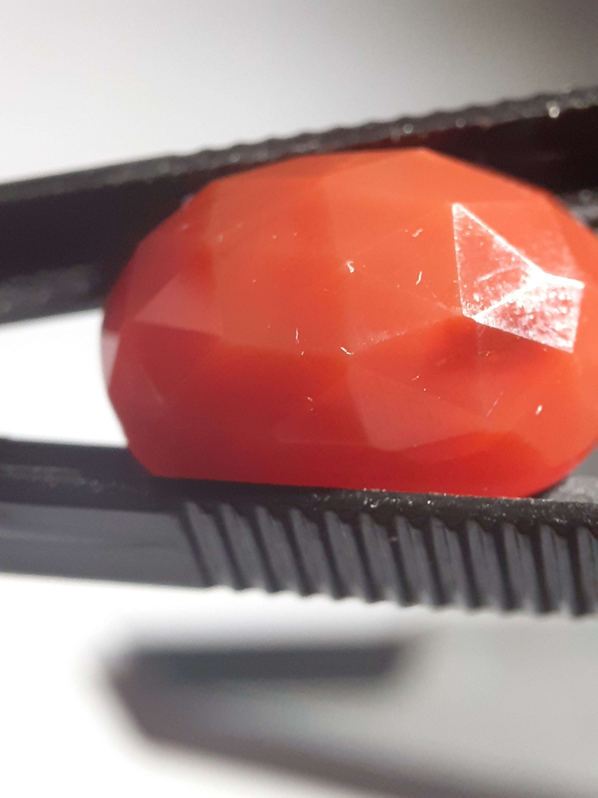 Orangy red Carnelian,rose cut, oval, 12.25 ct All Carnelian Gemstones - Faceted Carnelian Natural Gems Belgium