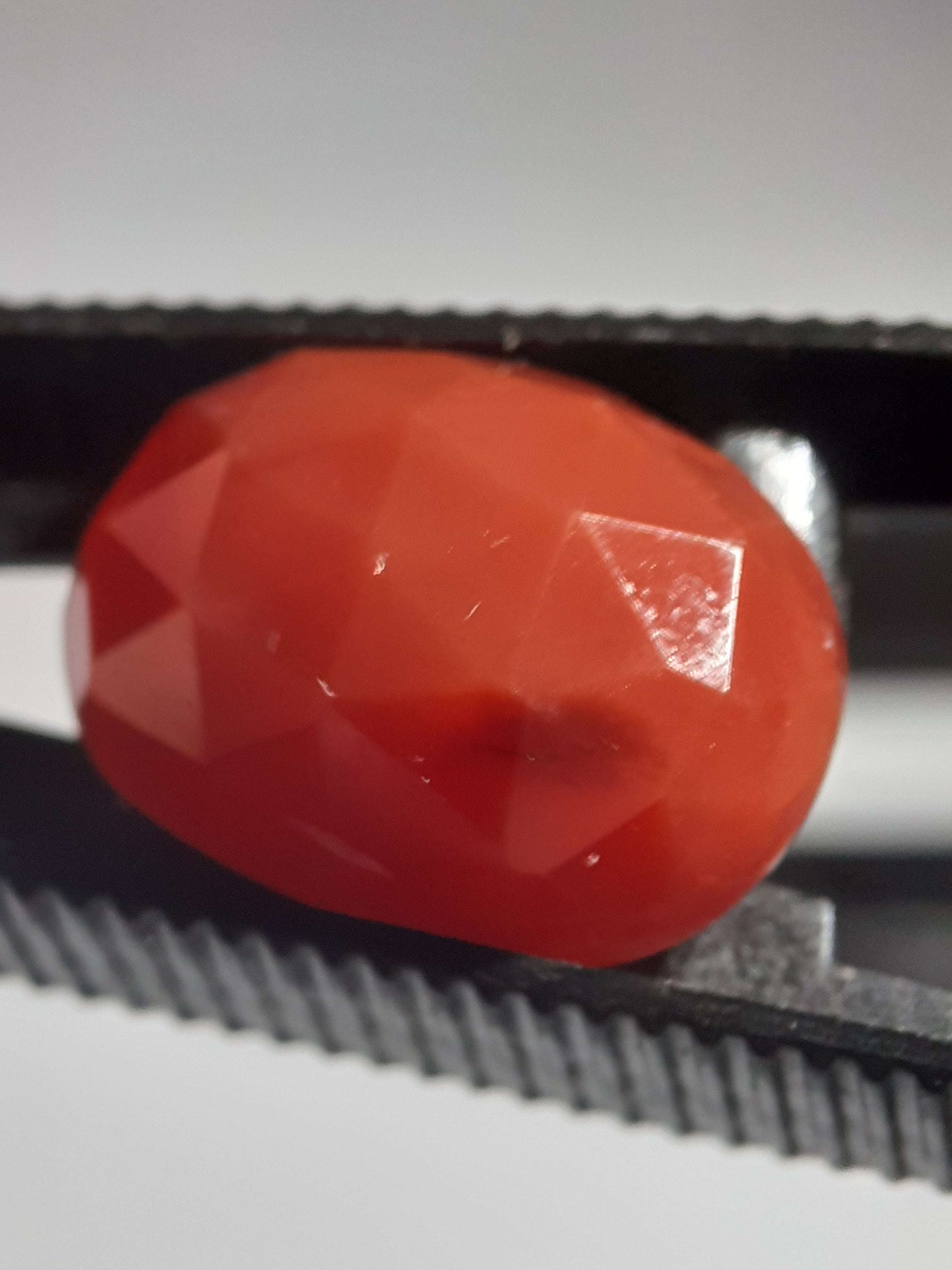 Orangy red Carnelian,rose cut, oval, 12.25 ct All Carnelian Gemstones - Faceted Carnelian Natural Gems Belgium