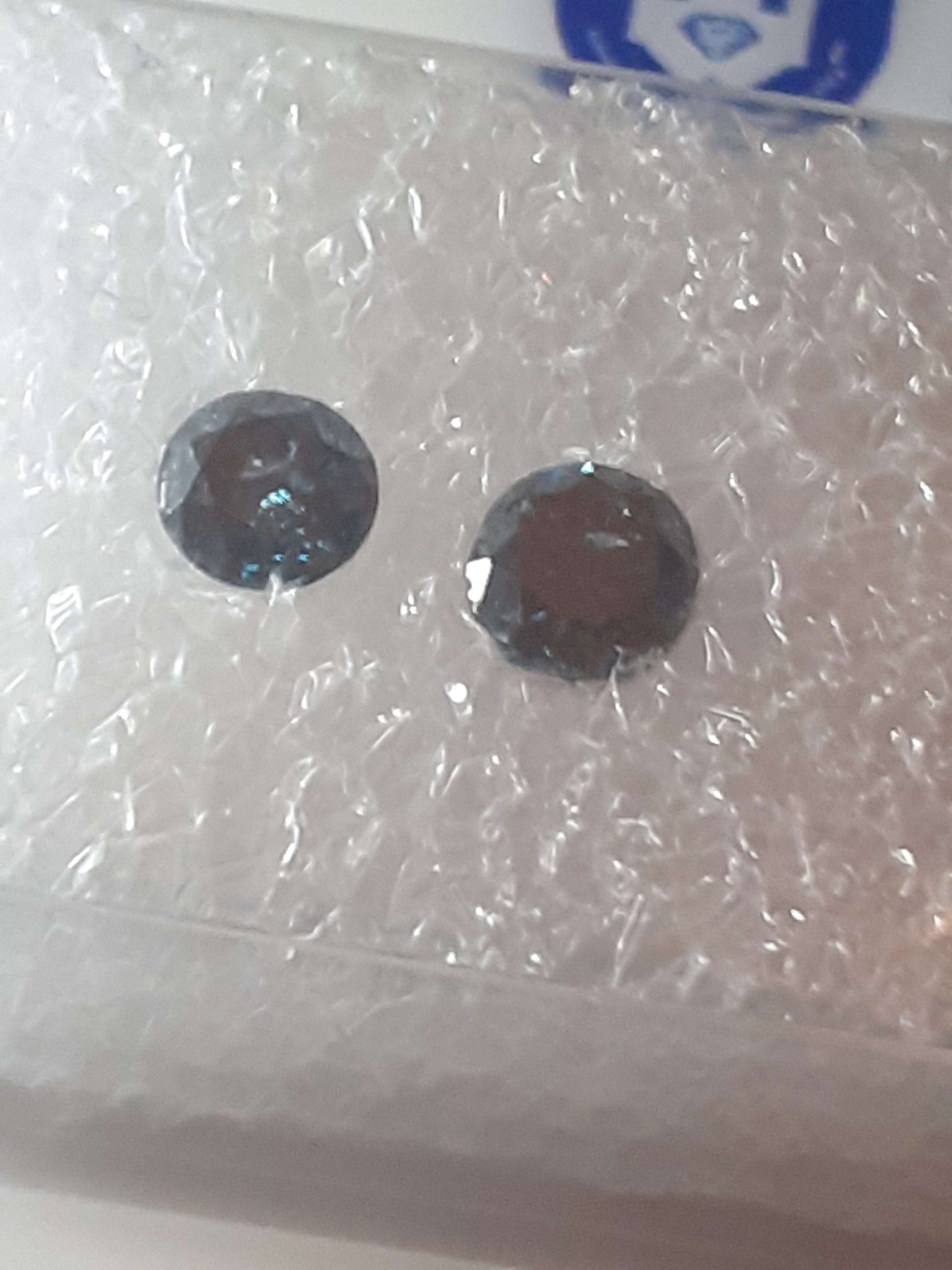 Pair of Fancy Natural Diamonds - Round Brilliant - 0.42 ct certified and sealed All Diamonds Gemstones - Faceted Diamonds Natural Gems Belgium