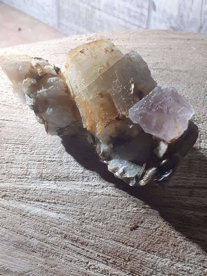 Beautiful pink fluorite crystal on cluster of mica and quartz, well shaped, well balanced, 135 grams - Natural Gems Belgium