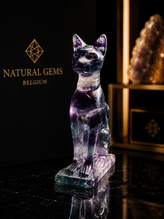 Premium Multicolor Fluorite Cat Sculpture on Fluorite Base – Green, Purple, Blue & White – 6.8 cm - Natural Gems Belgium