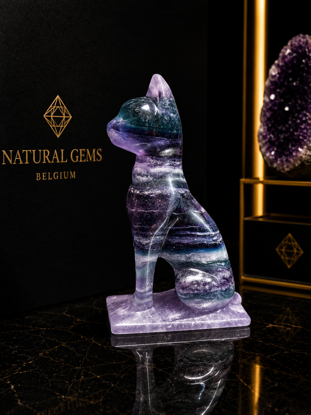 Premium Multicolor Fluorite Cat Sculpture on Fluorite Base – Blue Green Purple Fluorite – 6.86 cm - Natural Gems Belgium