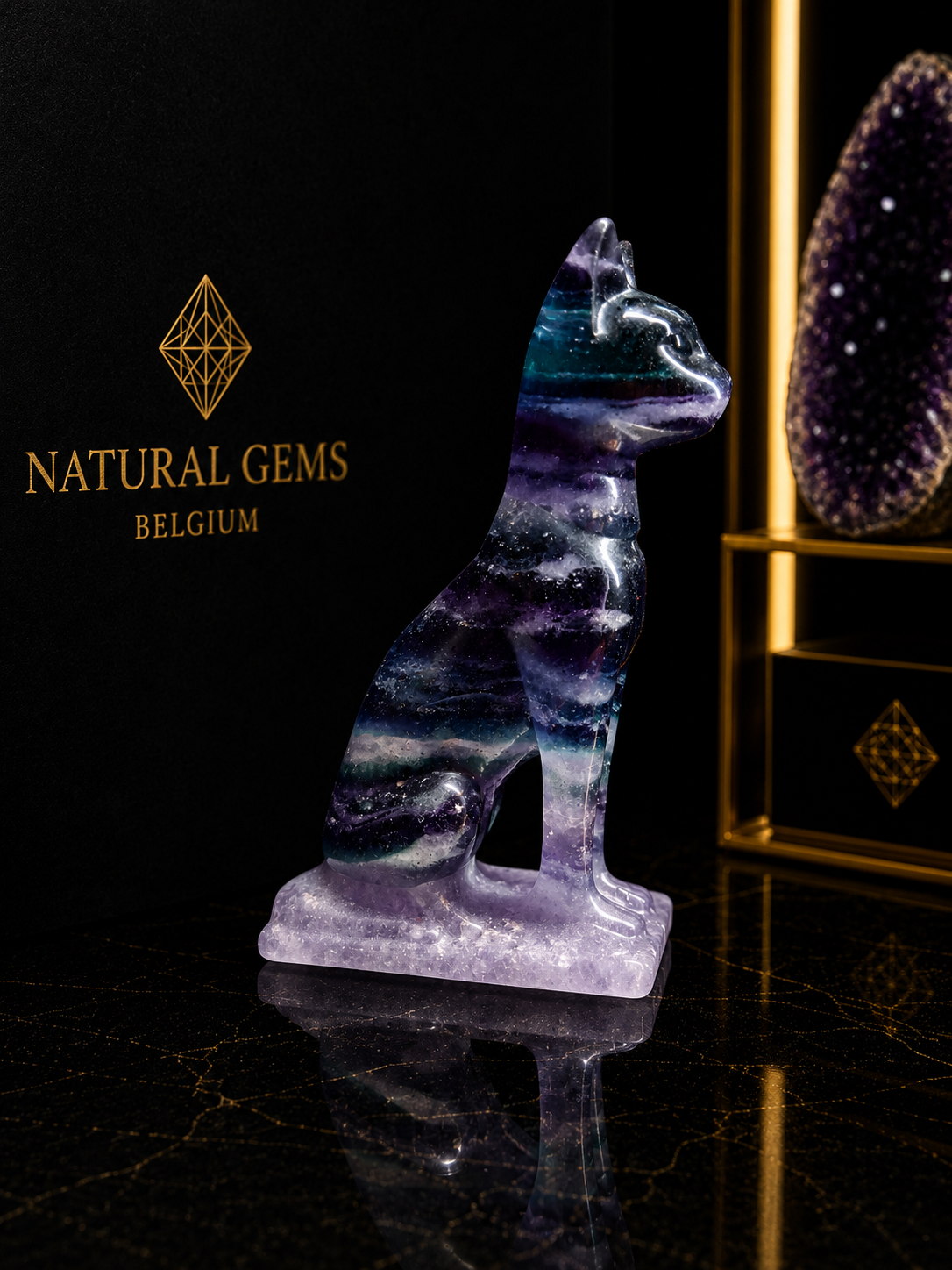 Premium Multicolor Fluorite Cat Sculpture on Fluorite Base – Blue Green Purple Fluorite – 6.86 cm - Natural Gems Belgium