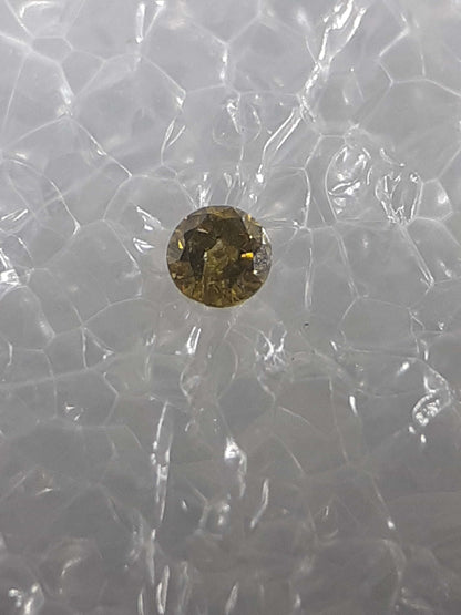 Certified Natural Diamond - Round Brilliant - 0.03ct - I2 - Fancy Deep Greenish Yellow - sealed - Natural Gems Belgium