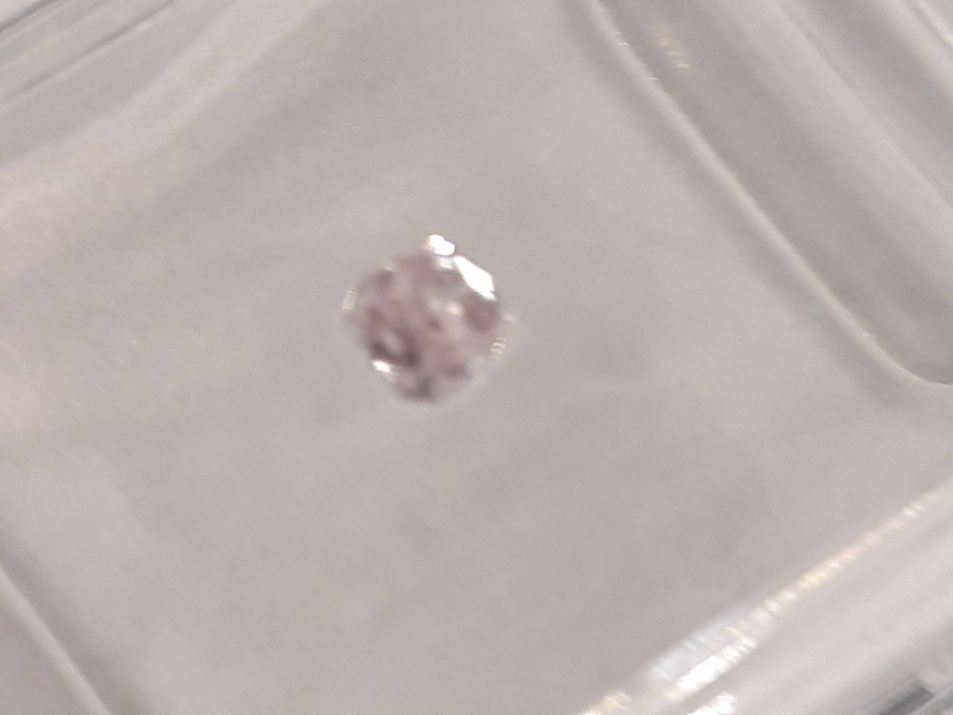 Certified Natural Diamond - Square Cushion Modified Brilliant - 0.13 ct - I3 - Natural Fancy Light Purplish Pink - sealed - Natural Gems Belgium