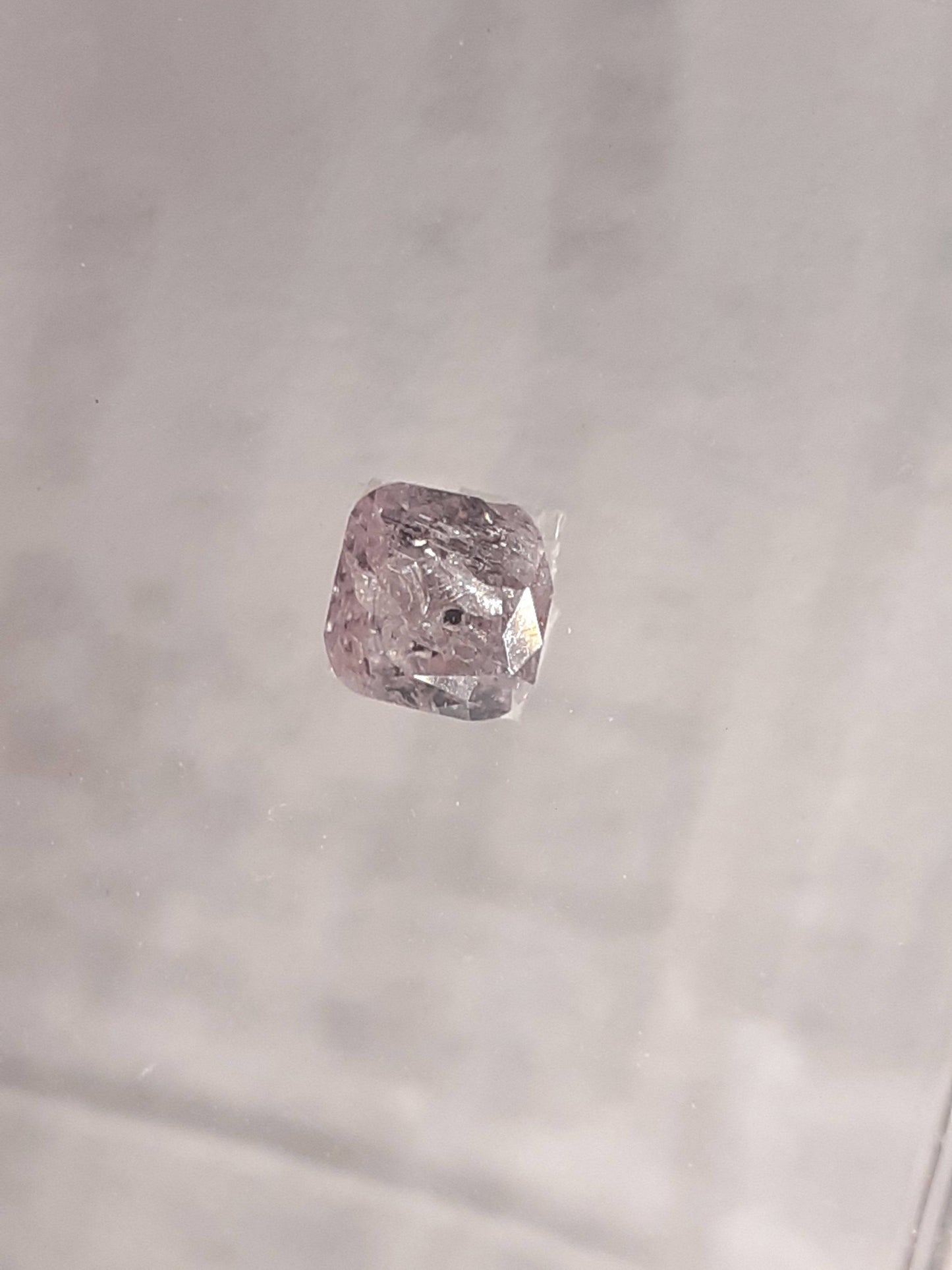 Certified Natural Diamond - Square Cushion Modified Brilliant - 0.13 ct - I3 - Natural Fancy Light Purplish Pink - sealed - Natural Gems Belgium