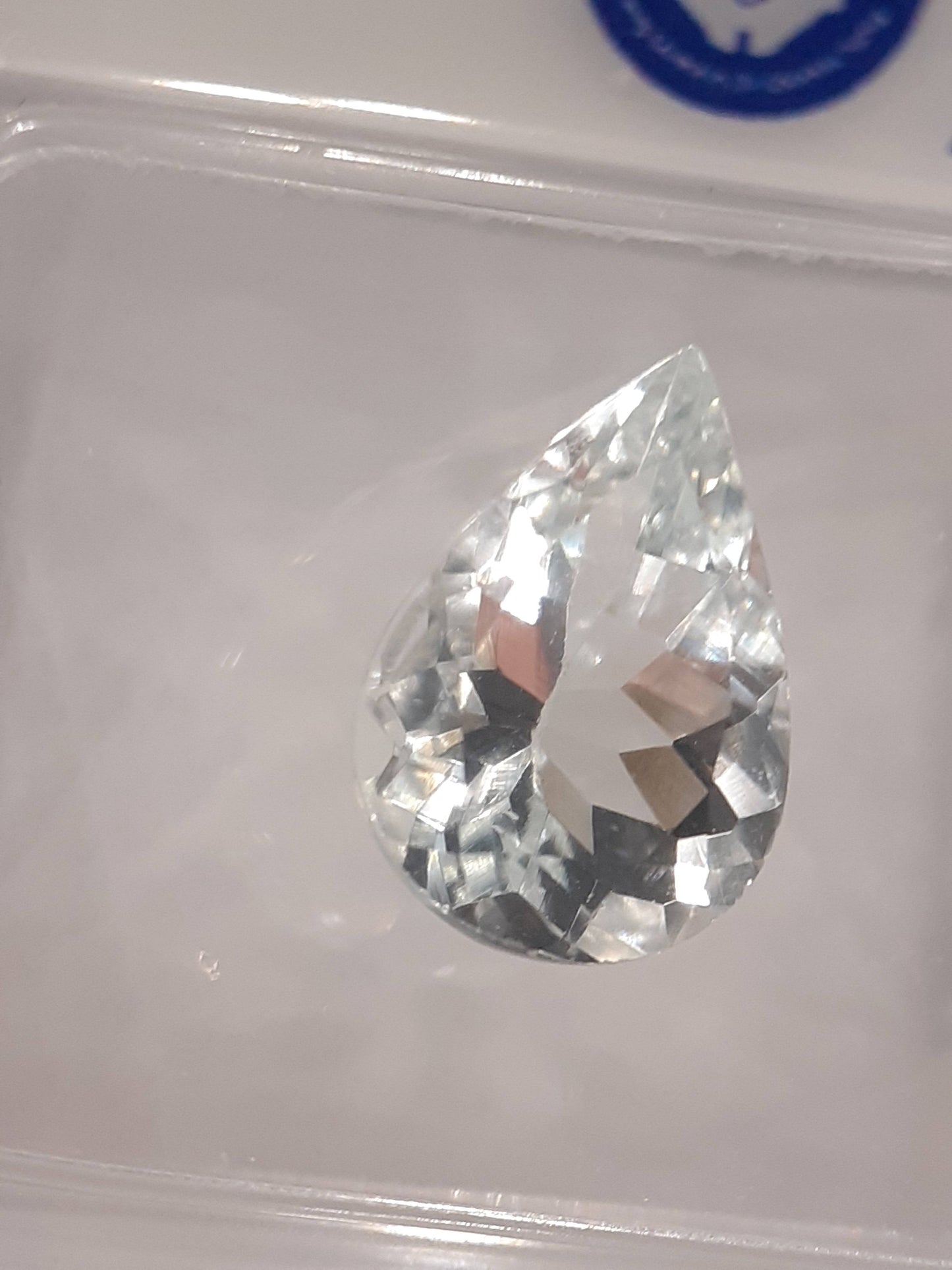 Certified Natural Goshenite (beryl) - 1.53 ct - pear shaped - Brasil - Sealed - Natural Gems Belgium