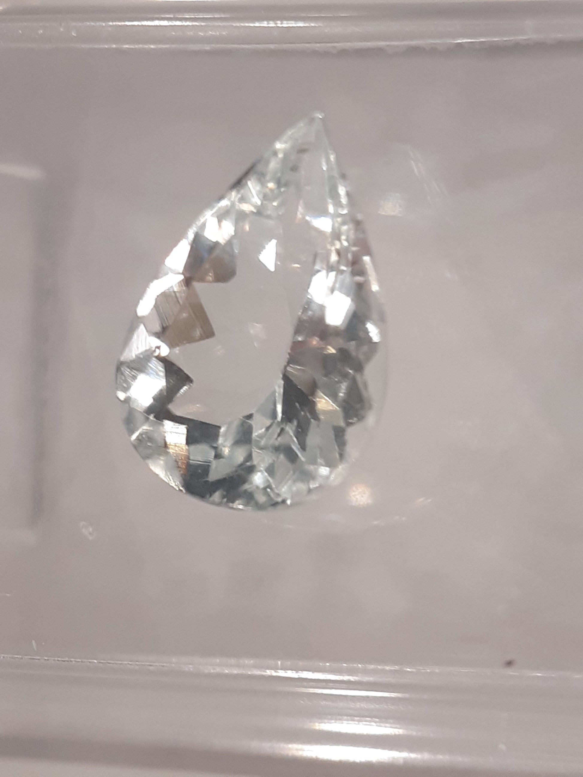 Certified Natural Goshenite (beryl) - 1.72 ct - pear shaped - Brasil - Sealed - Natural Gems Belgium