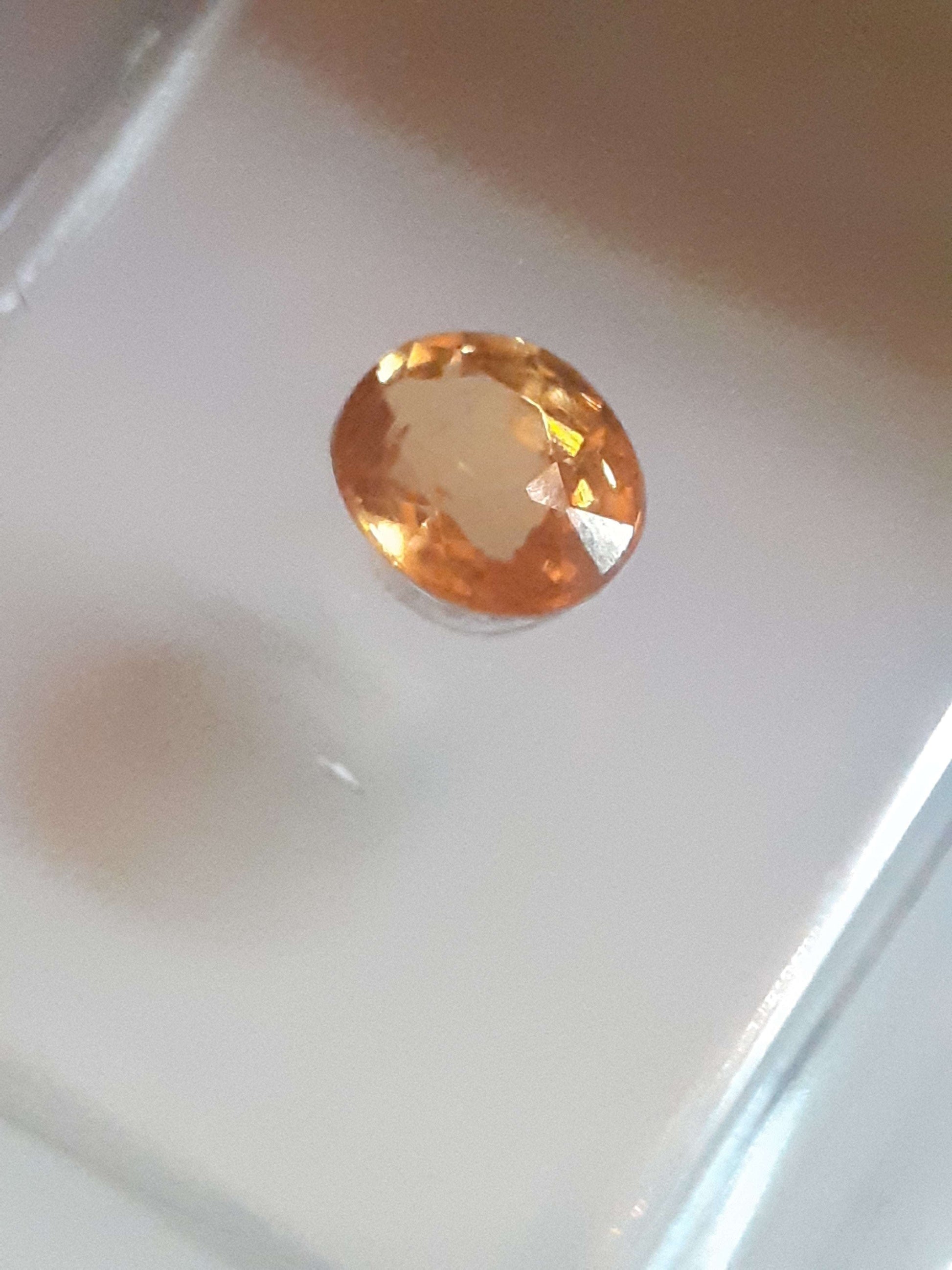 Certified Spessartite Mandarin Garnet - 0.50 ct - Sealed - Natural Gems Belgium