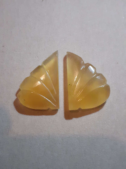 Handcarved Fluorite : pair of leaves forming heart - natural fluorite 40.05 ct - Natural Gems Belgium