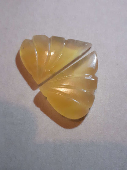 Handcarved Fluorite : pair of leaves forming heart - natural fluorite 40.05 ct - Natural Gems Belgium