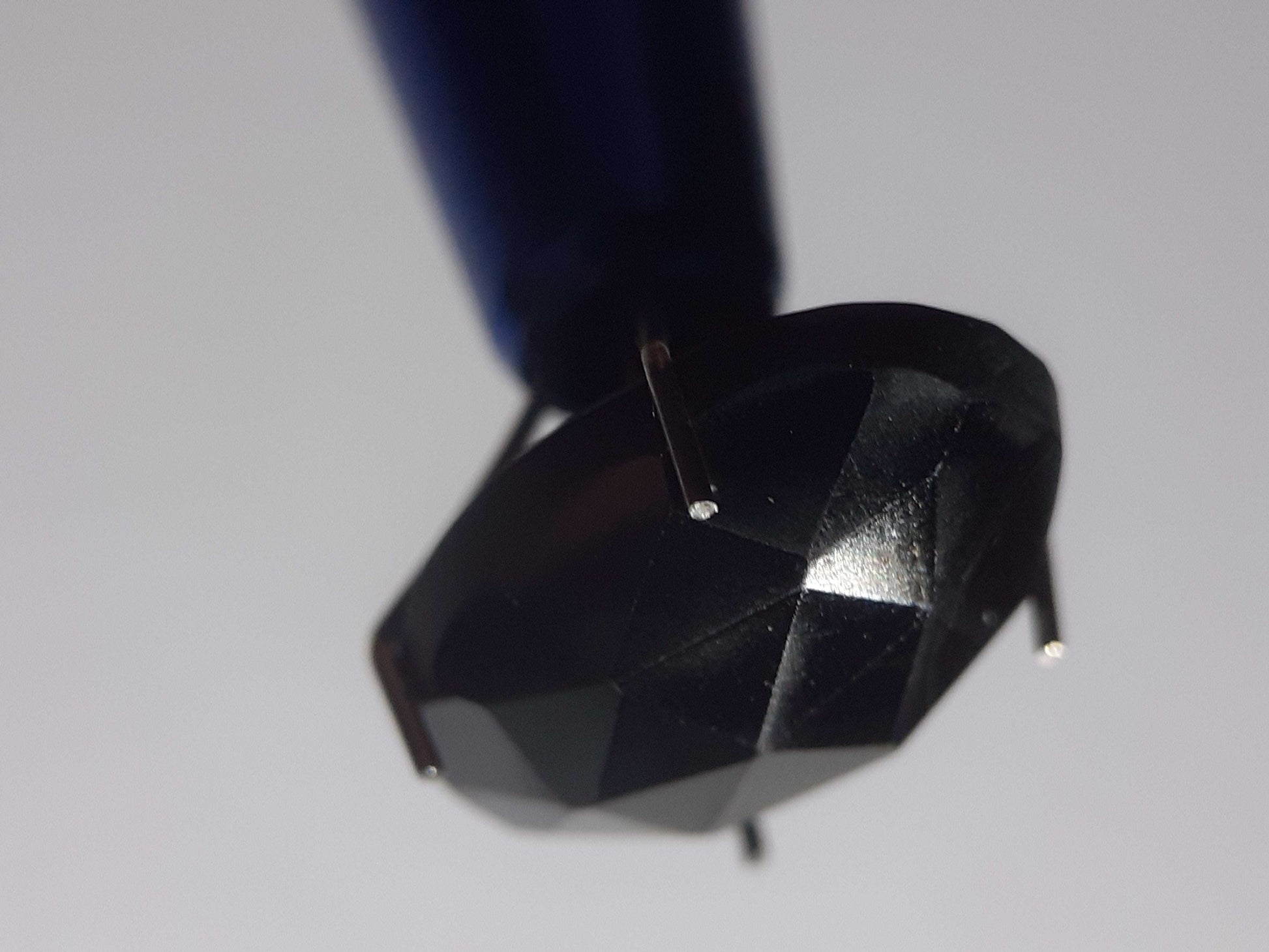 Natural Black Spinel, oval rose cut , 6.73 ct, Afrika , untreated - Natural Gems Belgium