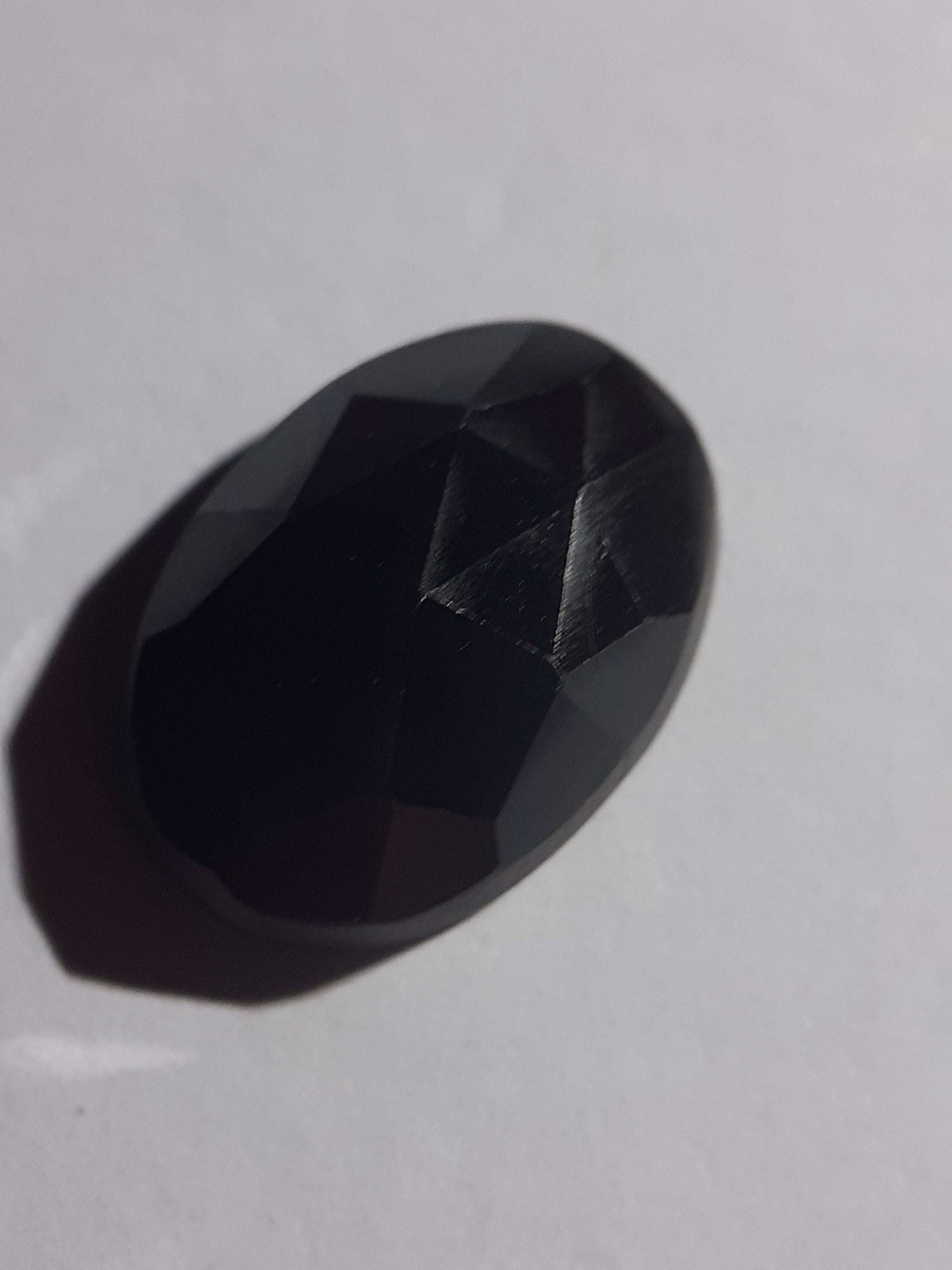 Natural Black Spinel, oval rose cut , 6.73 ct, Afrika , untreated - Natural Gems Belgium