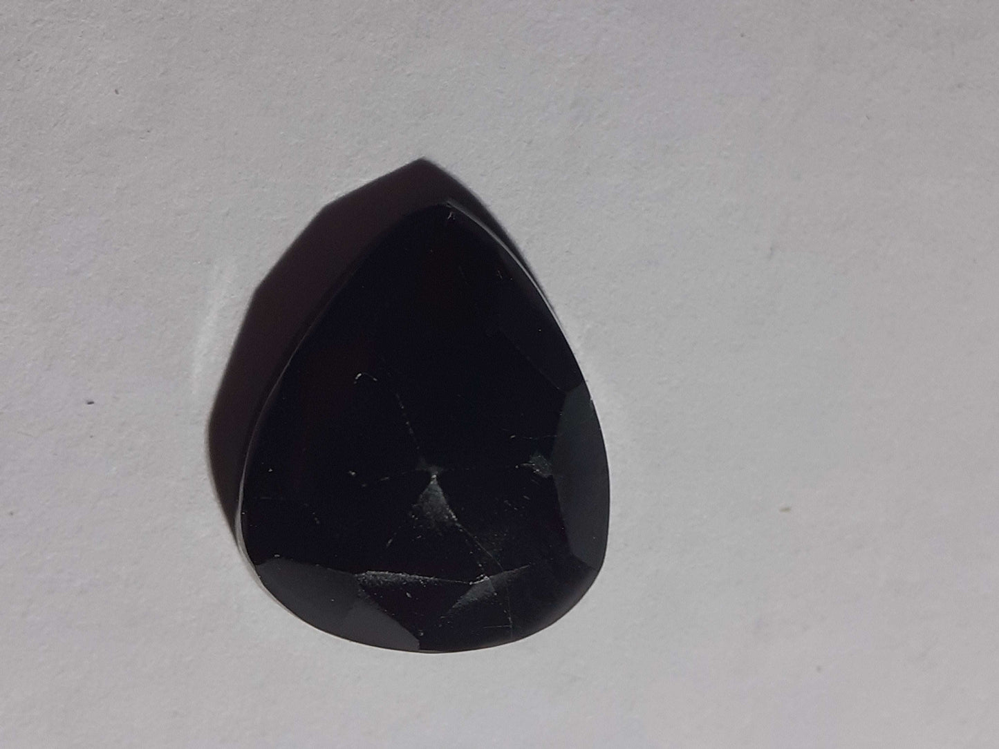 Natural Black Spinel, pear rose cut , 4.05 ct, Afrika , untreated - Natural Gems Belgium