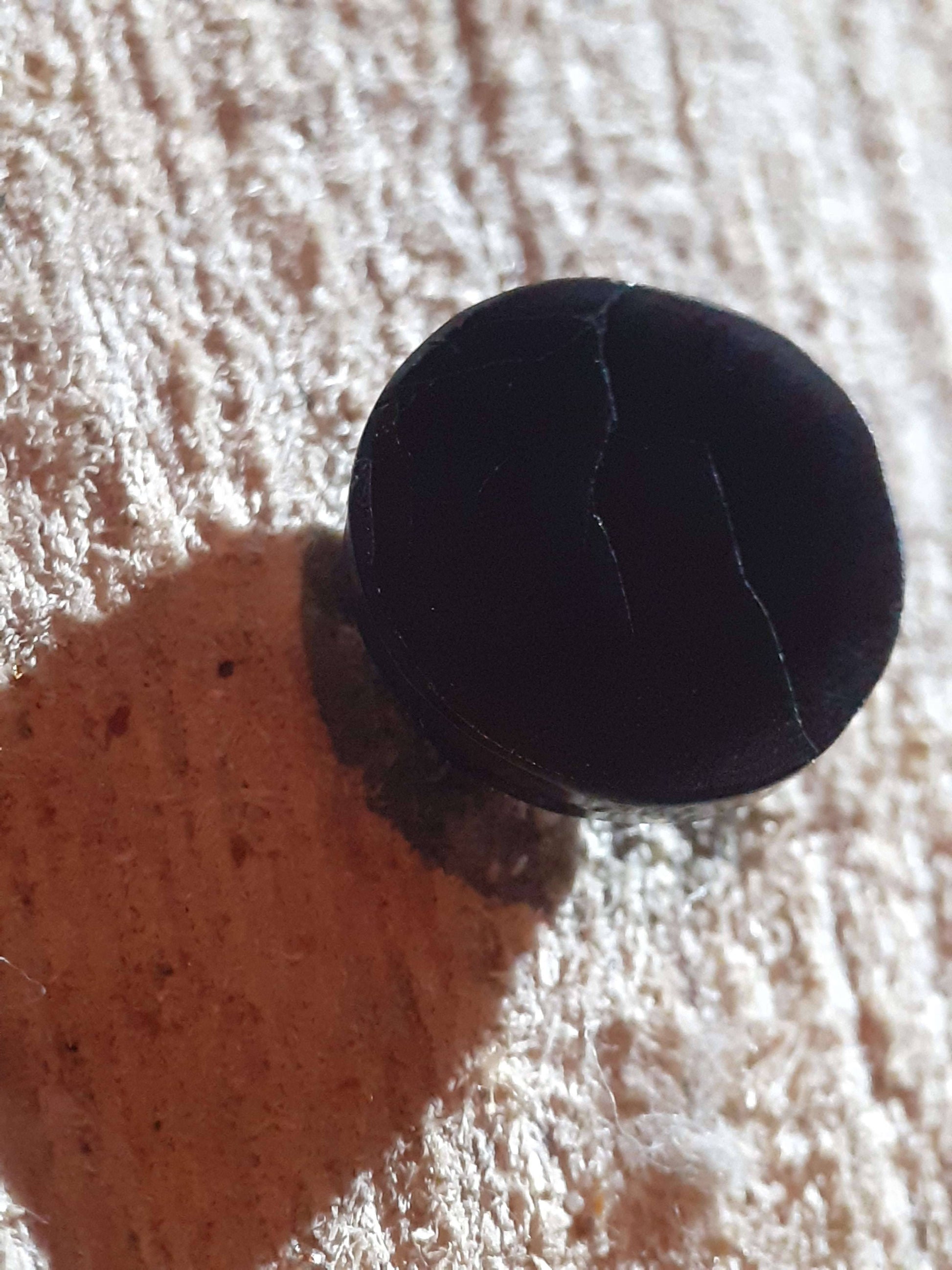 Natural Black Spinel, round rose cut , 5.35 ct, Afrika , untreated - Natural Gems Belgium