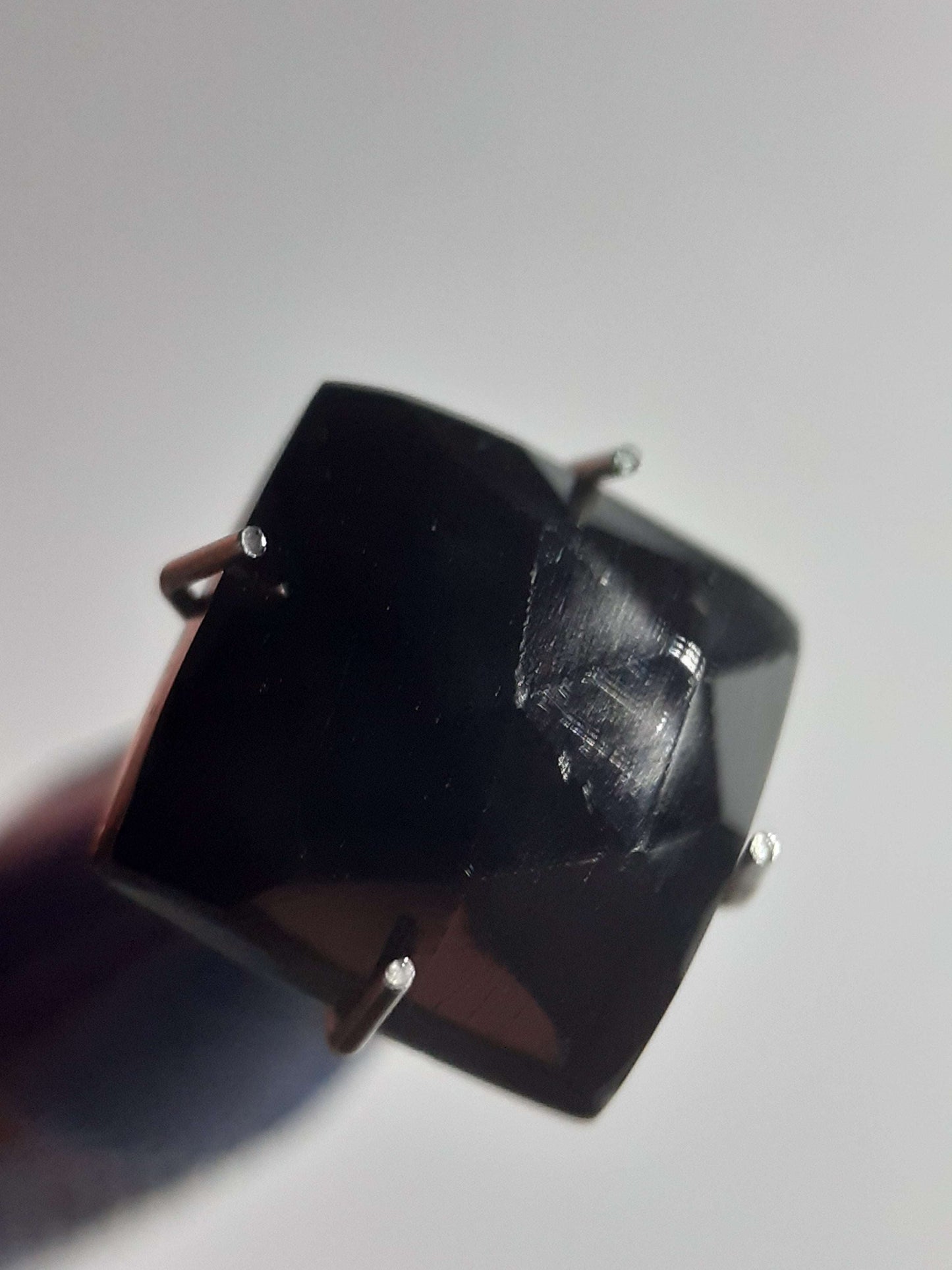 Natural Black Spinel, square cushion rose cut , 5.05 ct, Afrika , untreated - Natural Gems Belgium