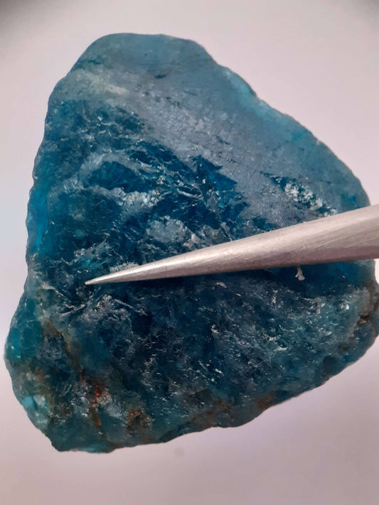 Natural blue Apatite - large facet quality - 119.457 ct - Rough Gemstone - certified natural