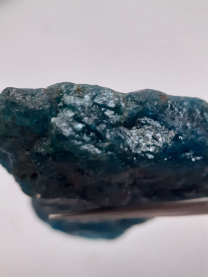 Natural blue Apatite - large facet quality - 119.457 ct - Rough Gemstone - certified natural