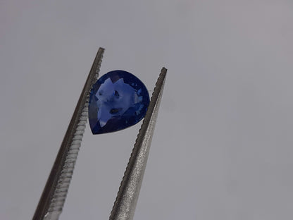 Natural blue sapphire - 0.62 ct - pear - heated - Ceylon - certified by NGB - Natural Gems Belgium