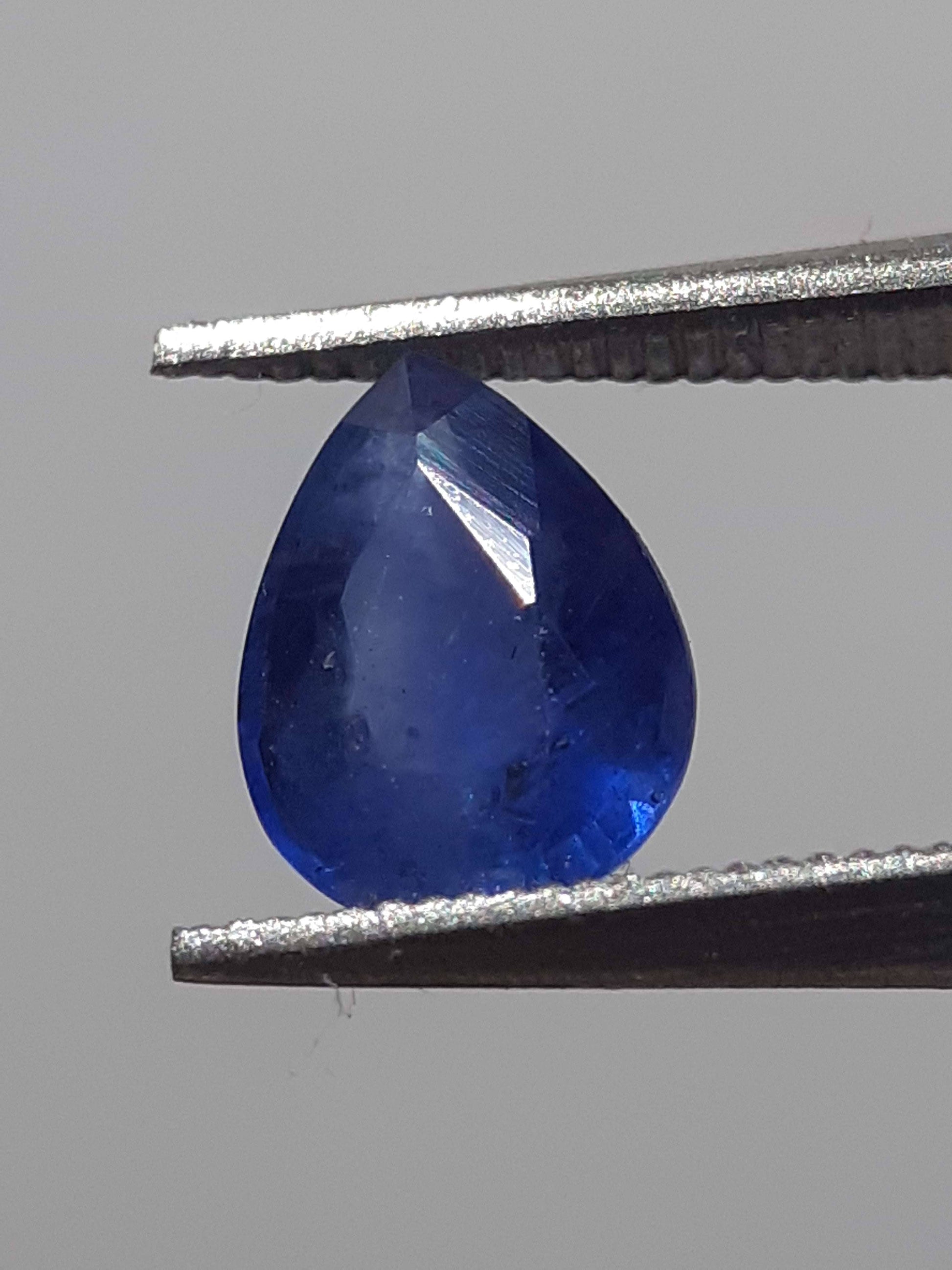 Natural blue sapphire - 0.80 ct - Pear - heated - Ceylon - certified by NGB - Natural Gems Belgium