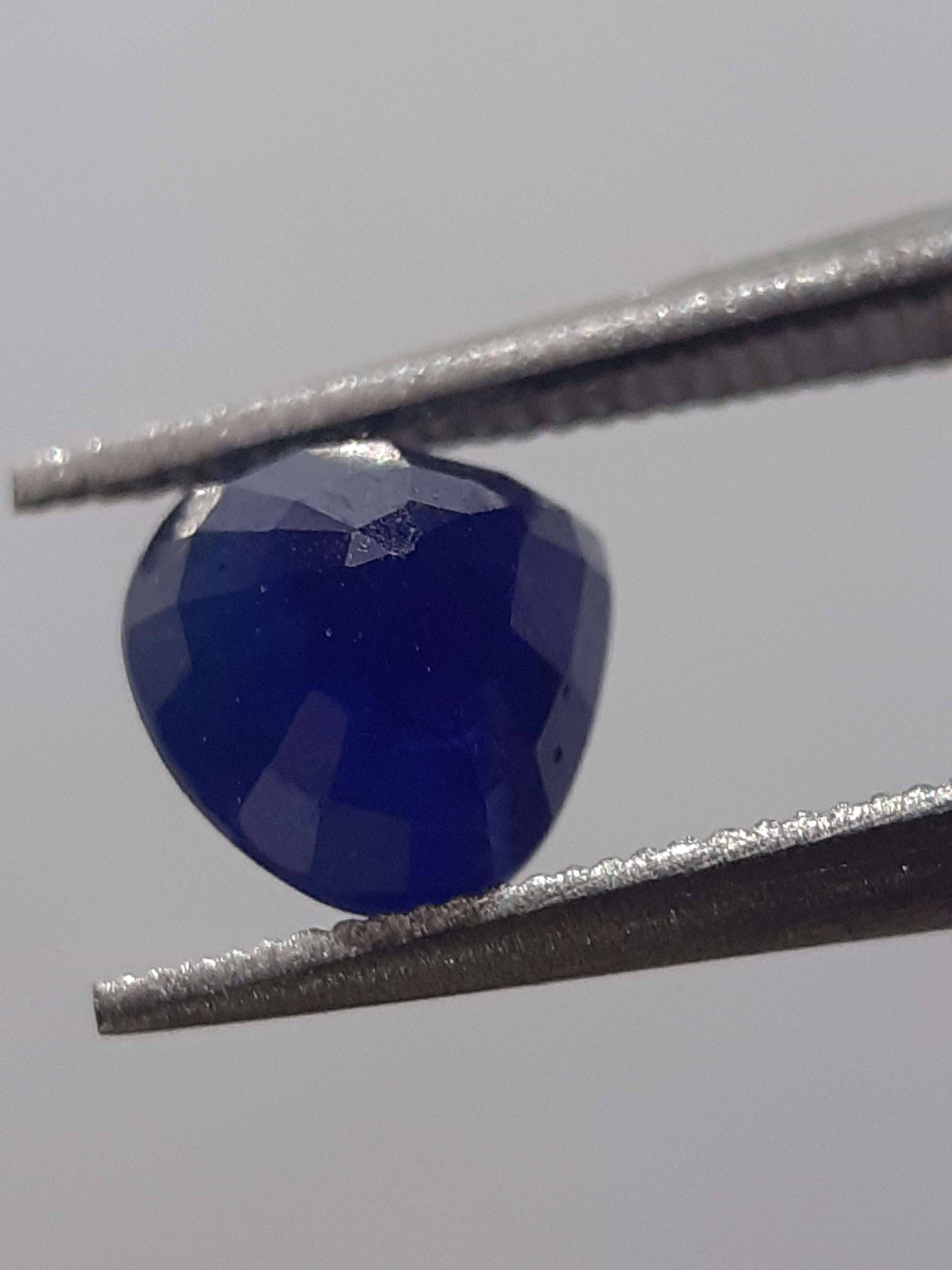 Natural blue sapphire - 0.97 ct - Pear - heated - Ceylon - certified by NGB - Natural Gems Belgium