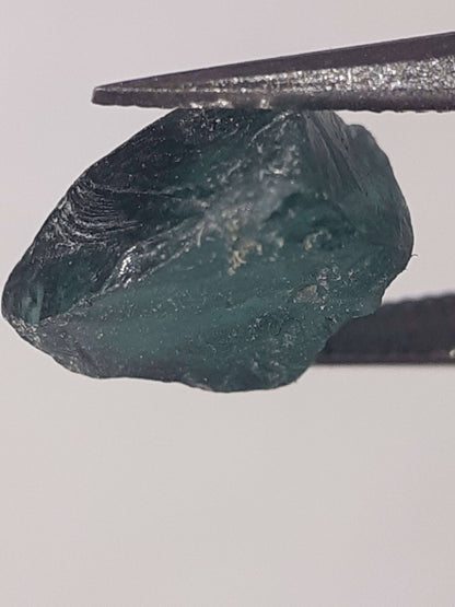 Natural bluish green Apatite - 1.593 ct - Rough Gemstone - unheated