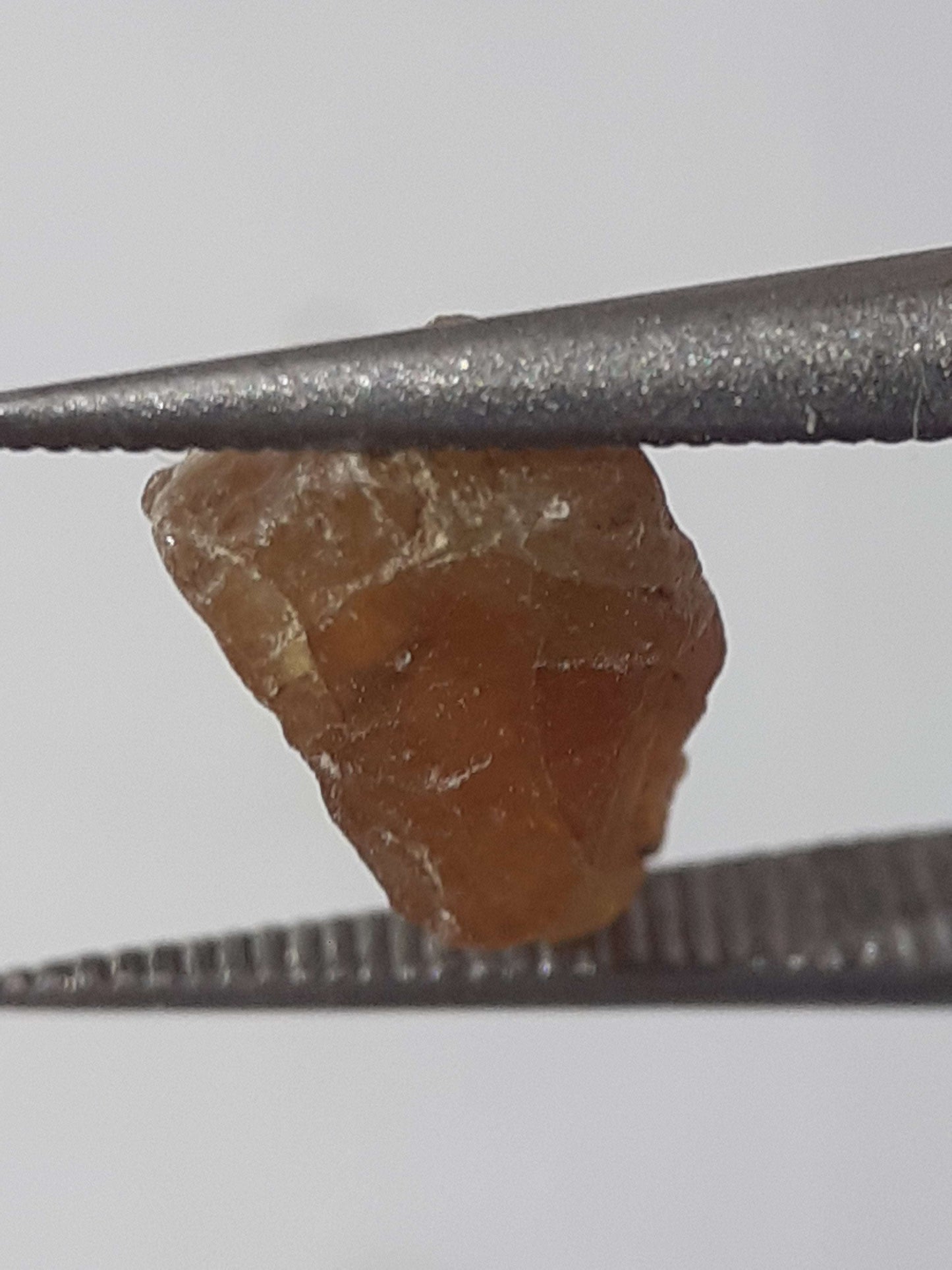 Natural brownish Yellow Apatite - 1.19 ct - Rough Gemstone - unheated