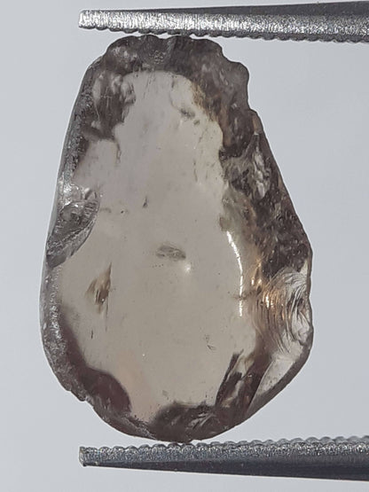 Natural champagne Zircon - 3.073 ct - Rough Gemstone - polished - unheated